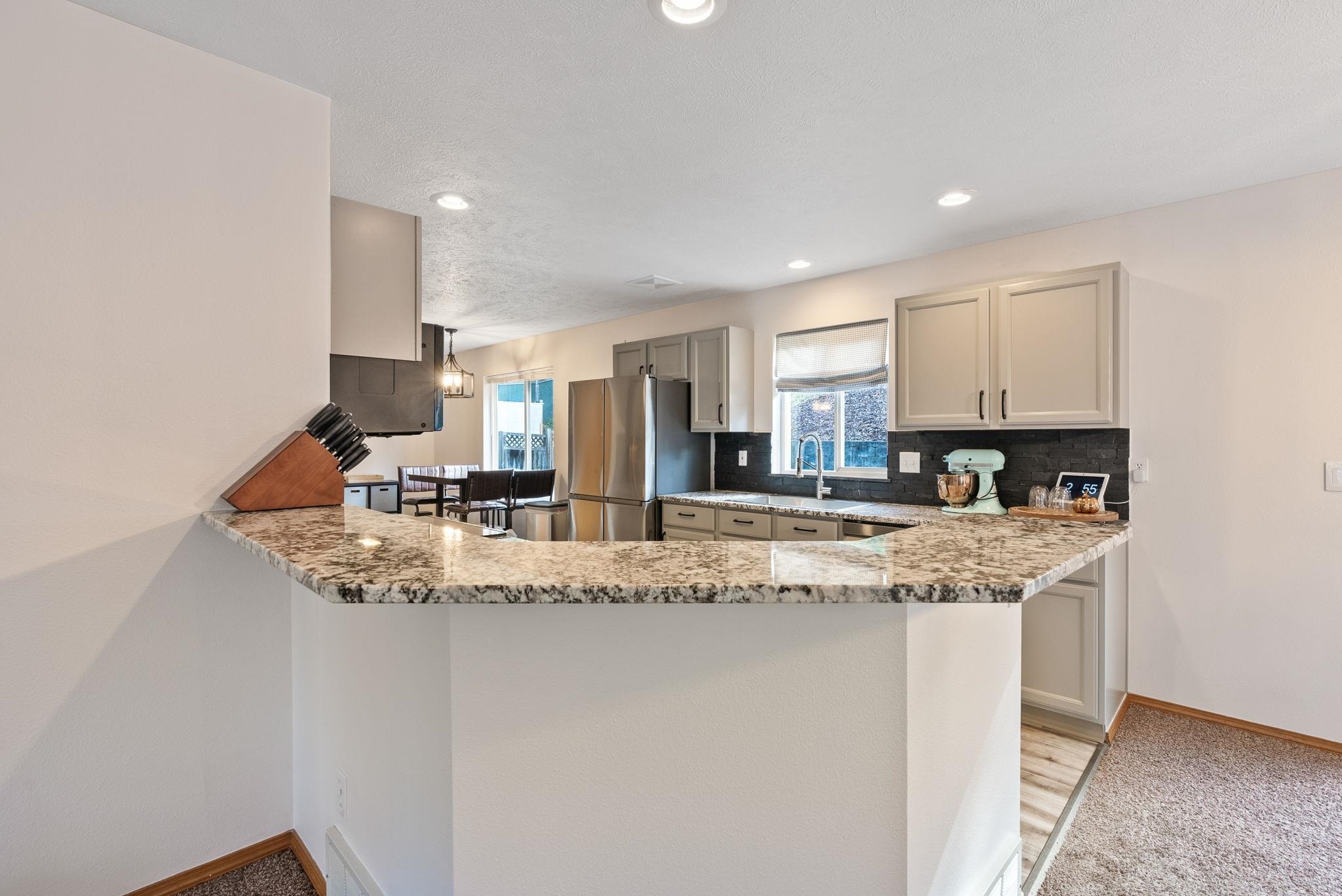 607 W Persimmon Ln - Photo 8