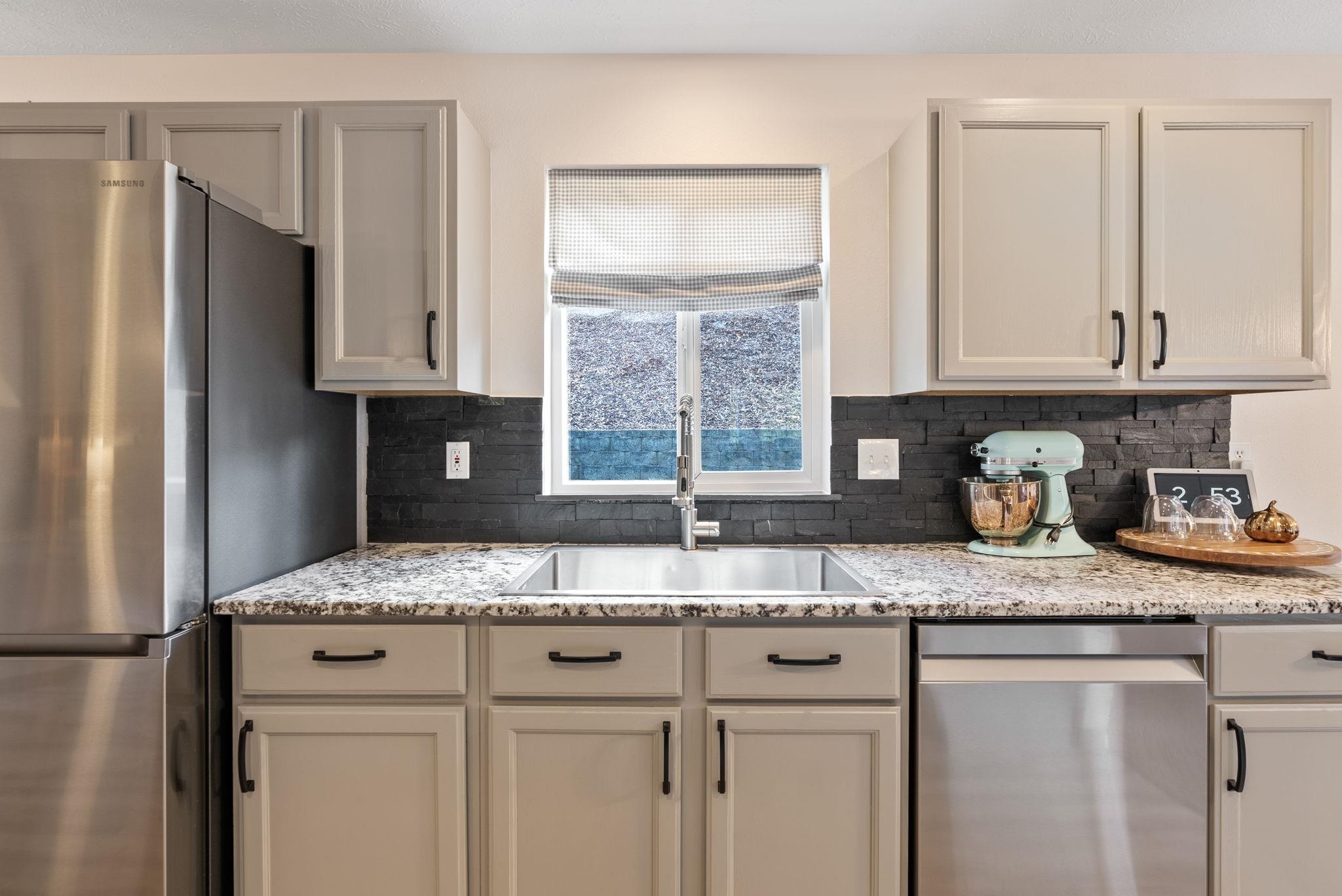 607 W Persimmon Ln - Photo 10