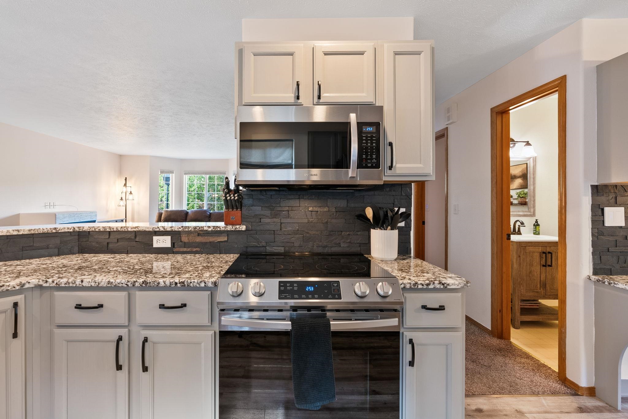 607 W Persimmon Ln - Photo 12