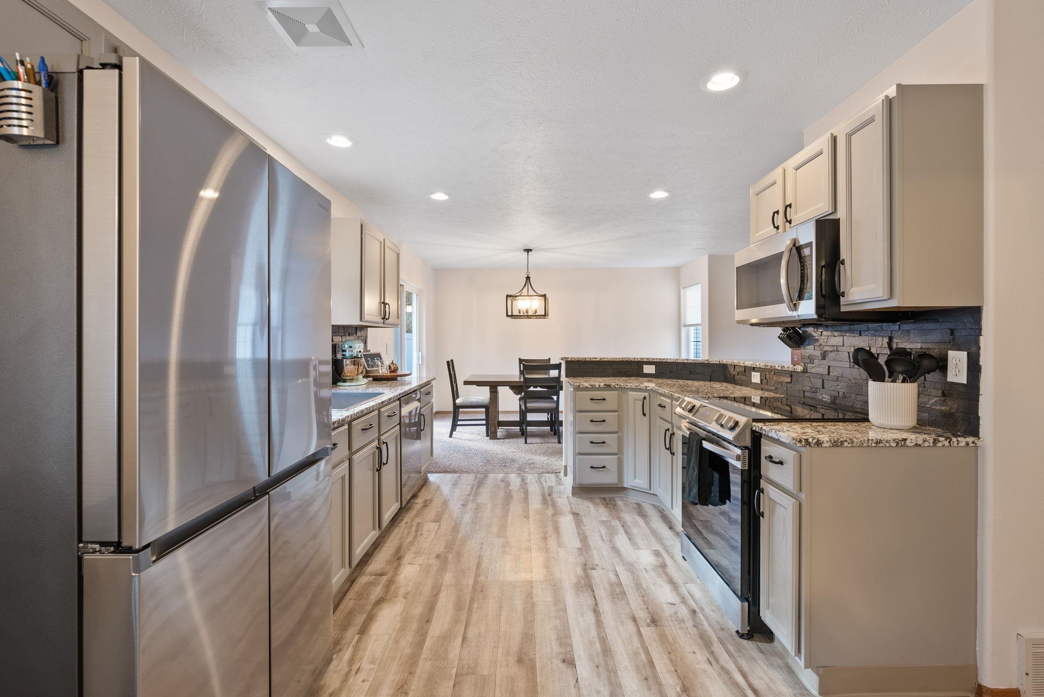 607 W Persimmon Ln - Photo 13