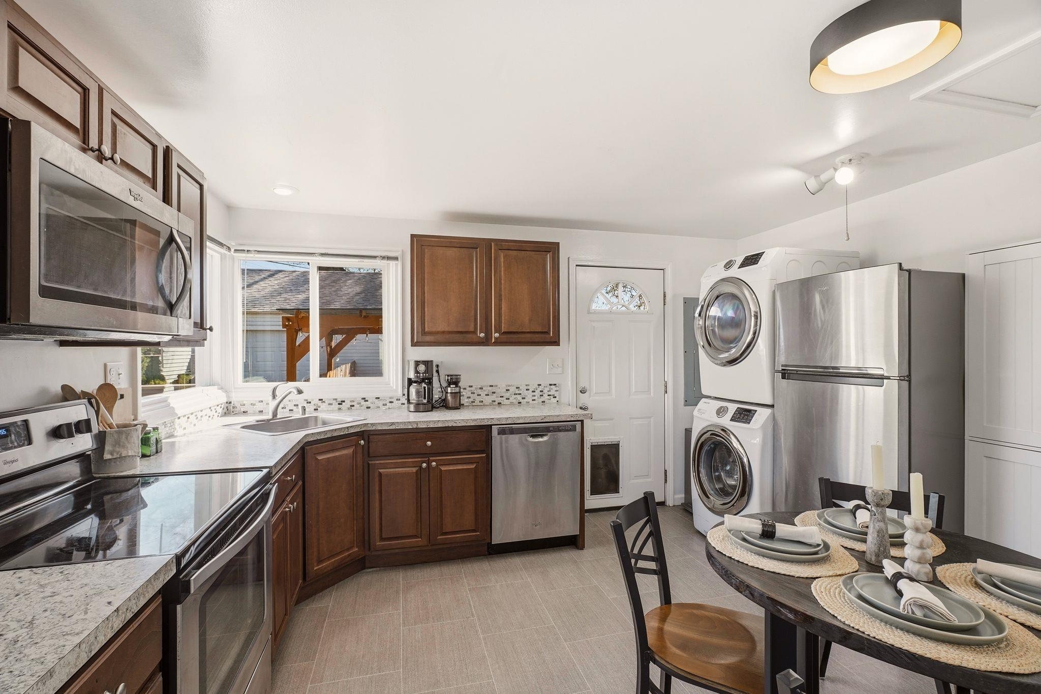 5708 N Milton St - Photo 8
