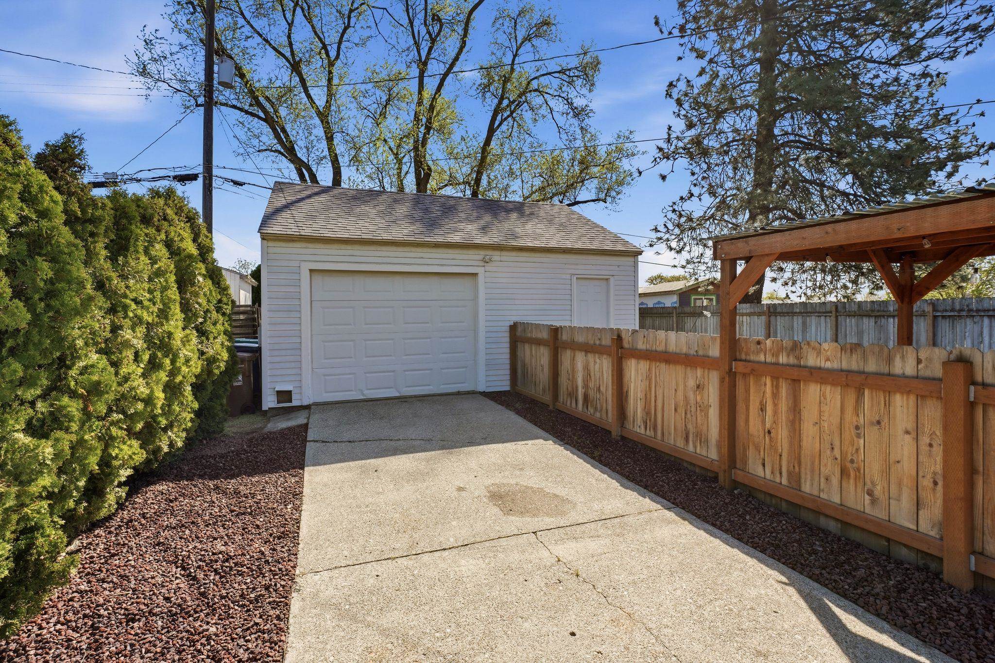 5708 N Milton St - Photo 23