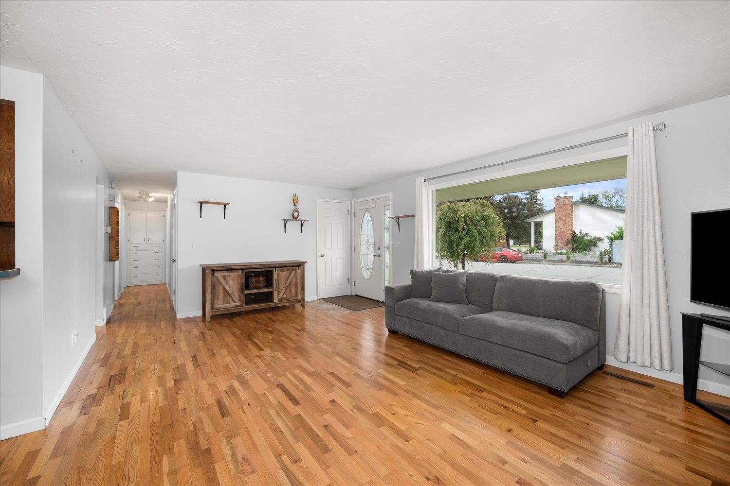 11712 E 31st Ave - Photo 6