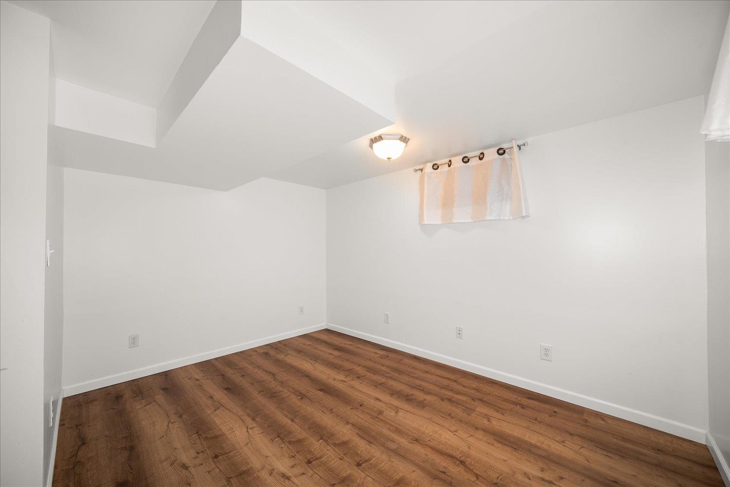 11712 E 31st Ave - Photo 22