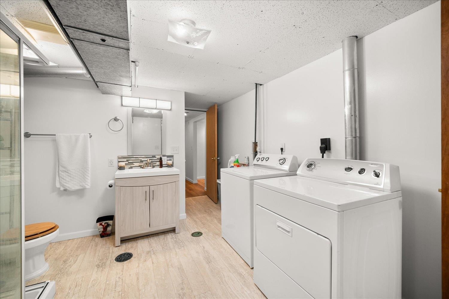 11712 E 31st Ave - Photo 24