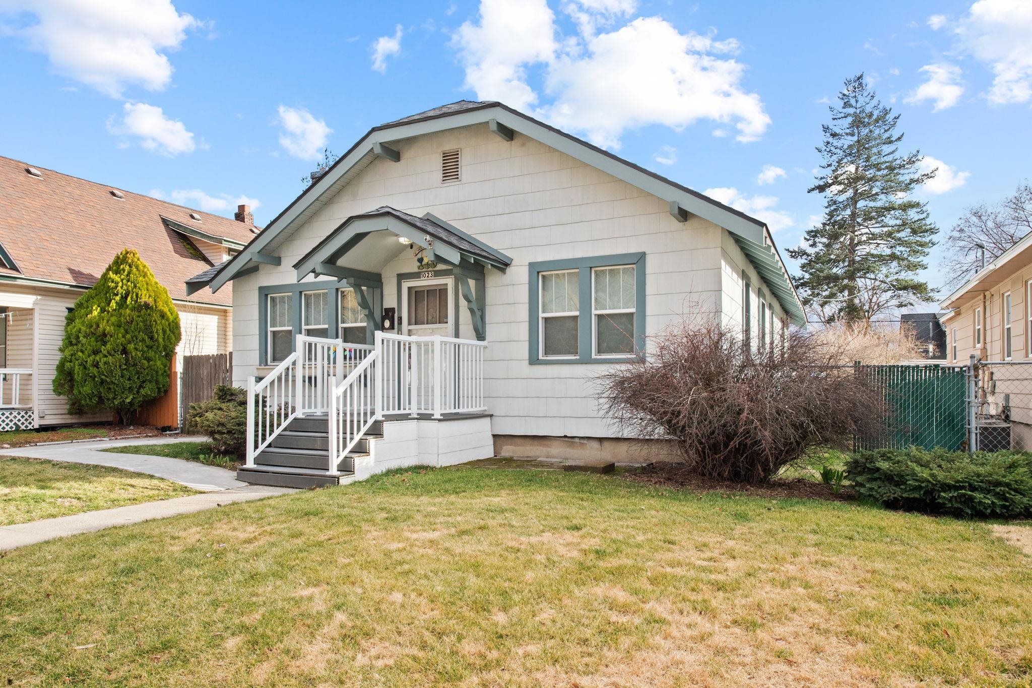 1023 W PROVIDENCE Ave - Photo 1