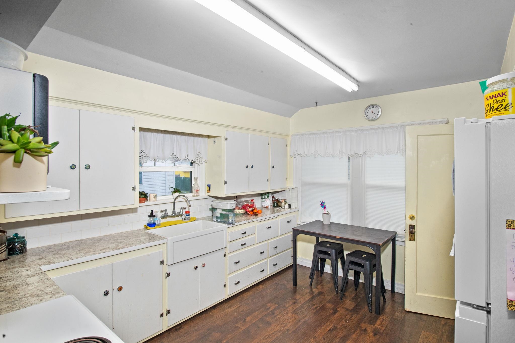 1023 W PROVIDENCE Ave - Photo 11