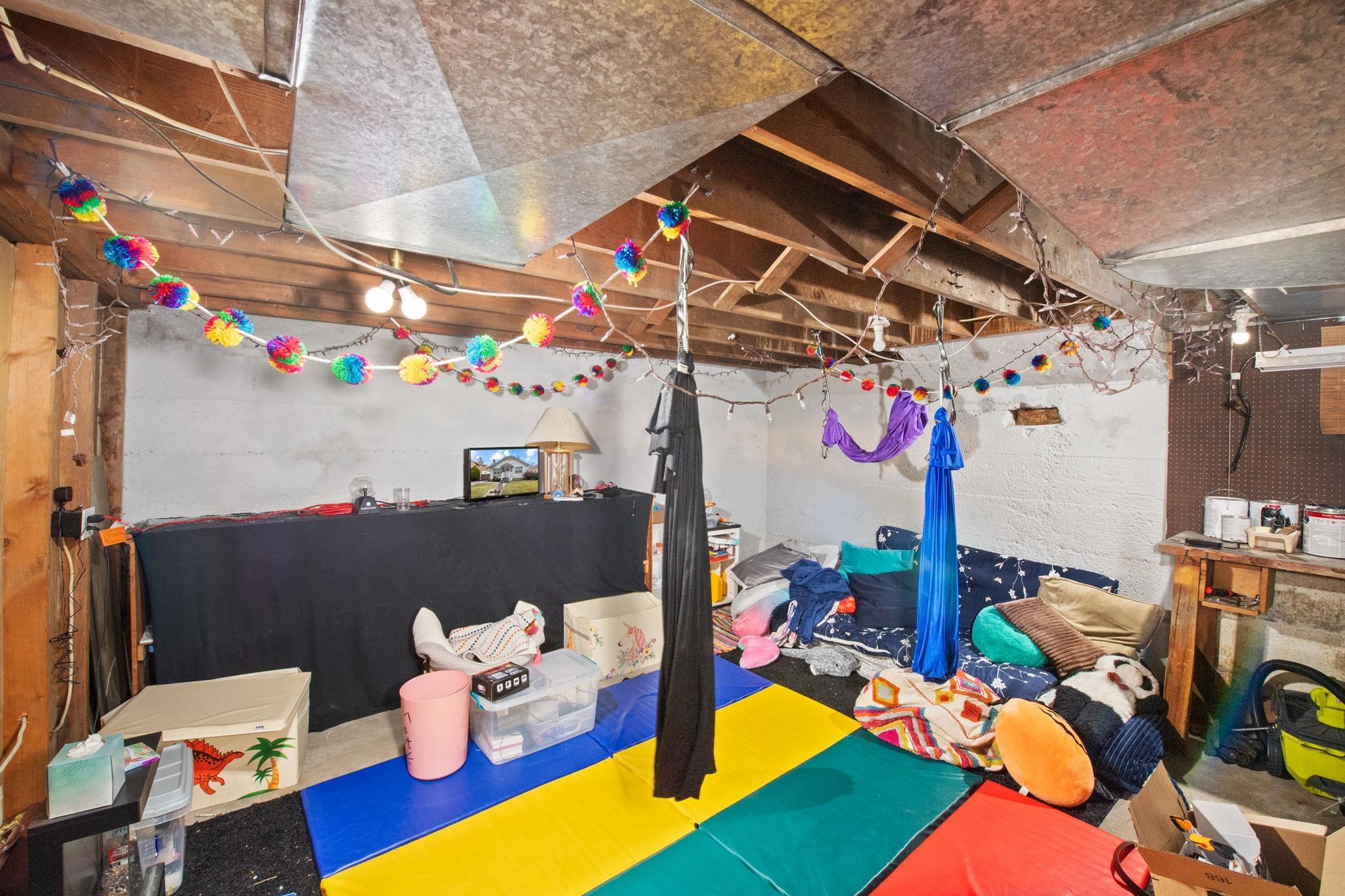 1023 W PROVIDENCE Ave - Photo 19