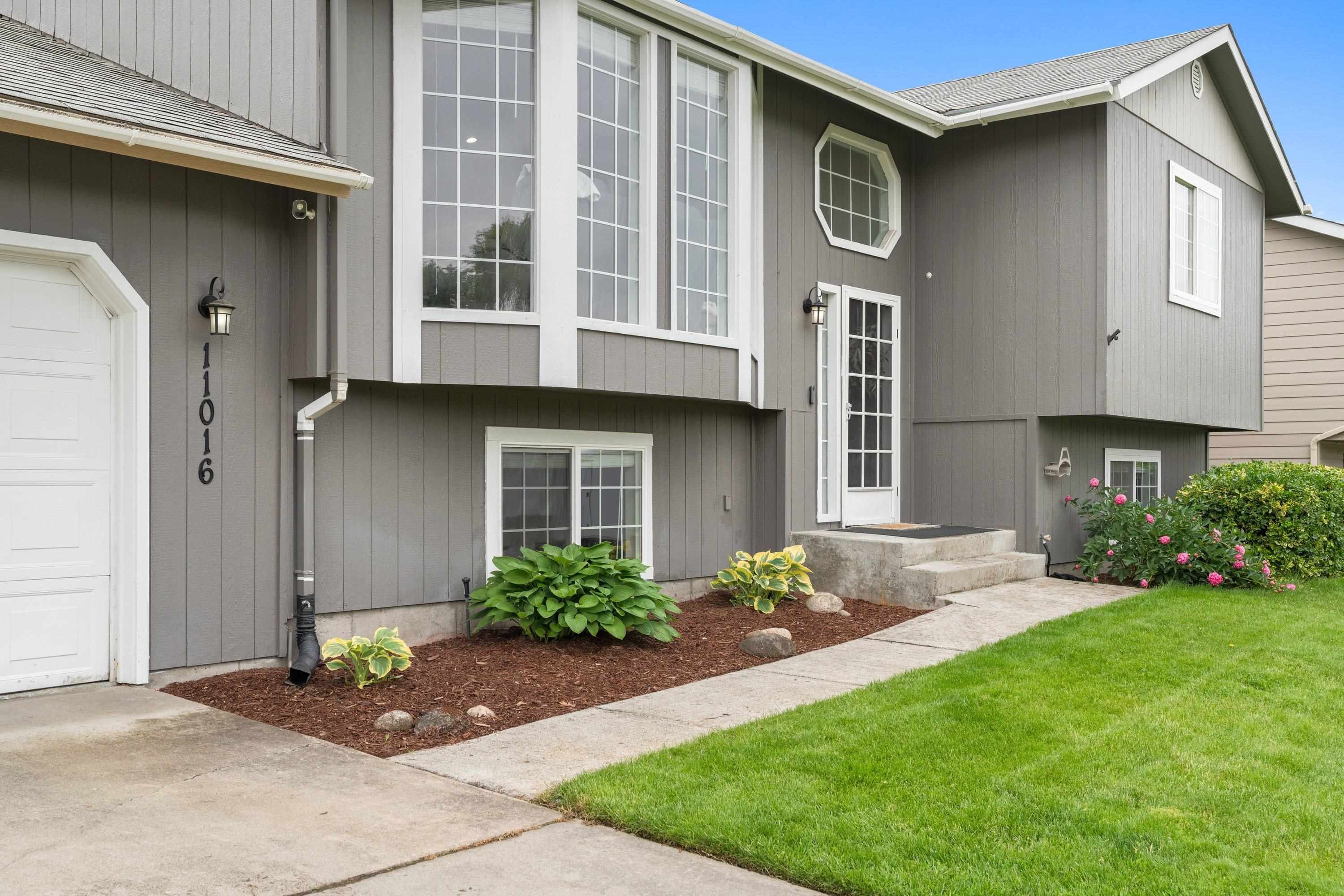 11016 E 5th Ct - Photo 4