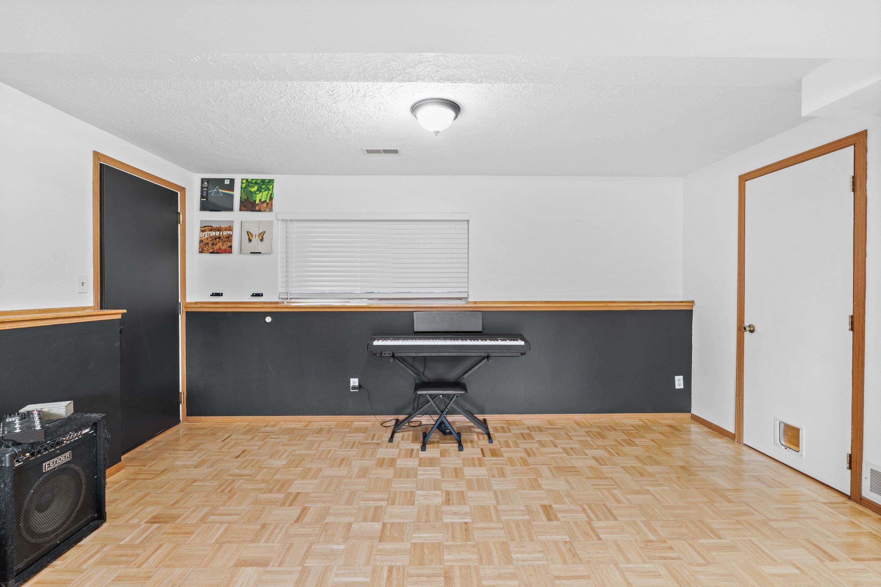 11016 E 5th Ct - Photo 24