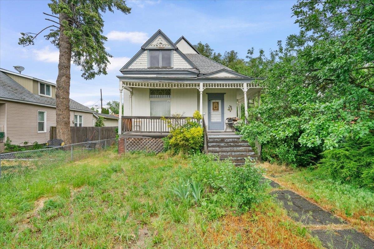 1842 W Bridge Ave - Photo 1