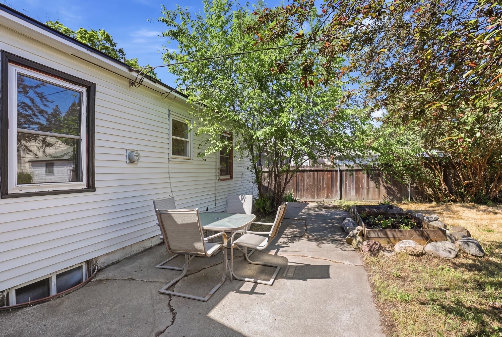 4008 N Cedar St - Photo 24