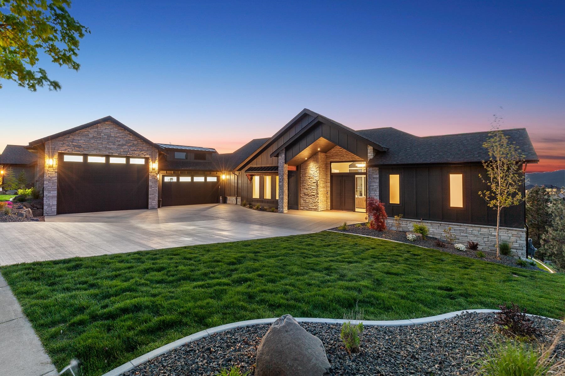 22175 E Bennett Ln - Photo 2