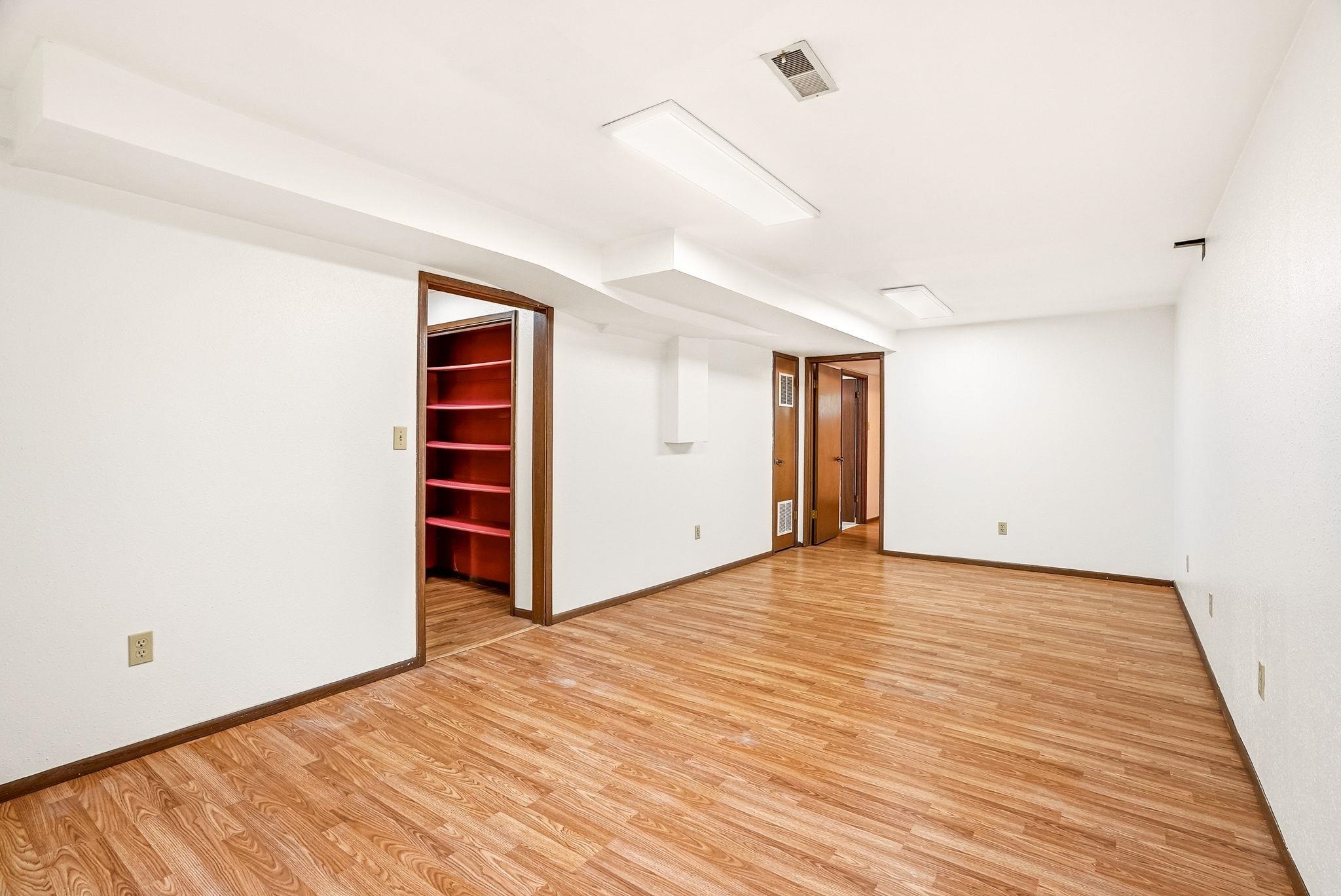1822 E 33RD Ave - Photo 33