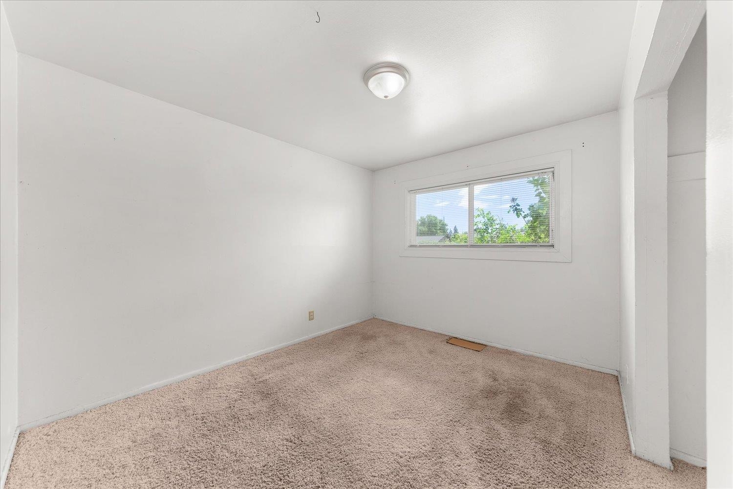 2917 E Marshall Ave - Photo 9