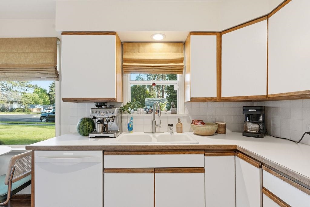 2808 W Upton Ave - Photo 10