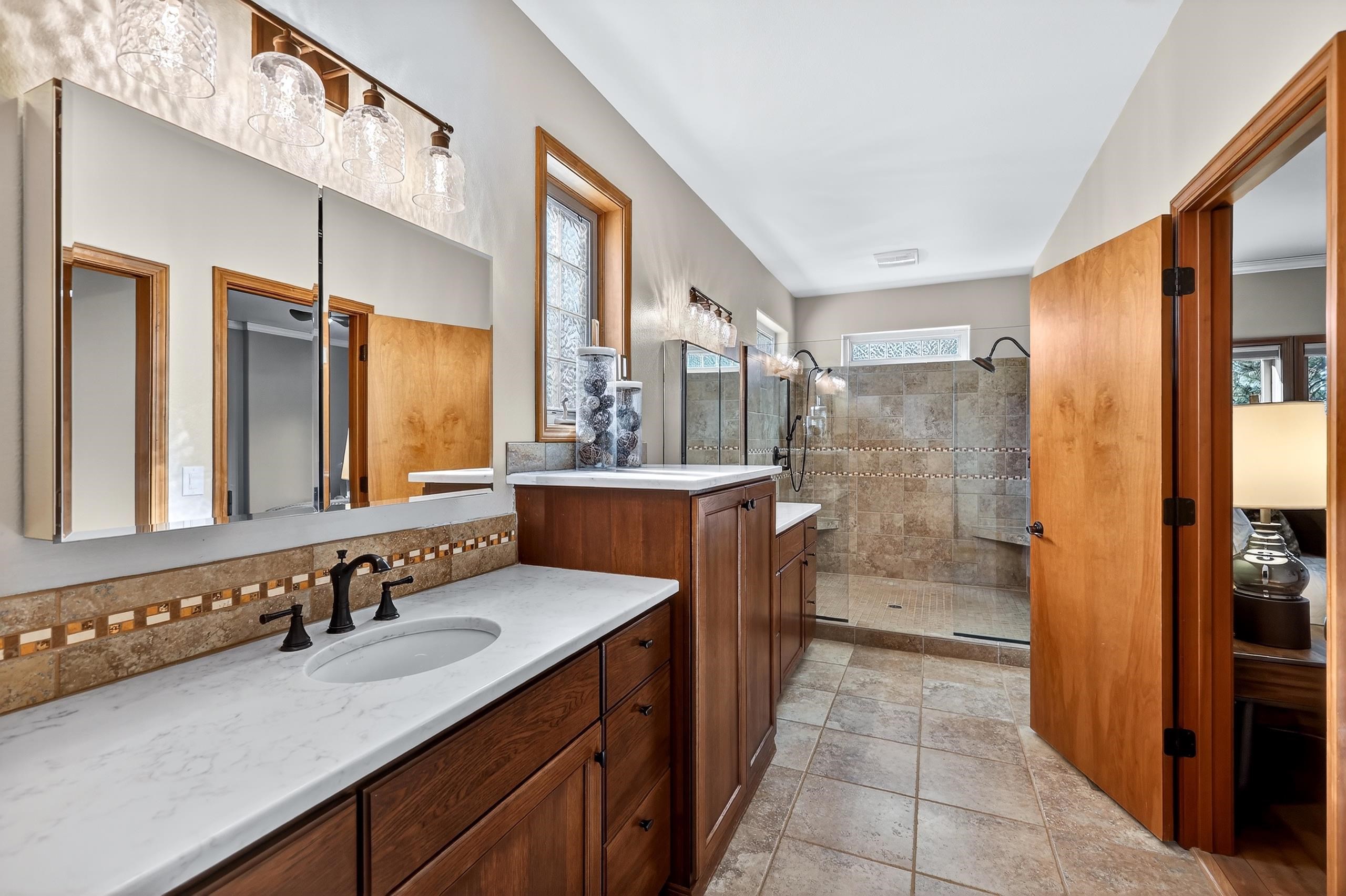 13906 E 39th Ln - Photo 5
