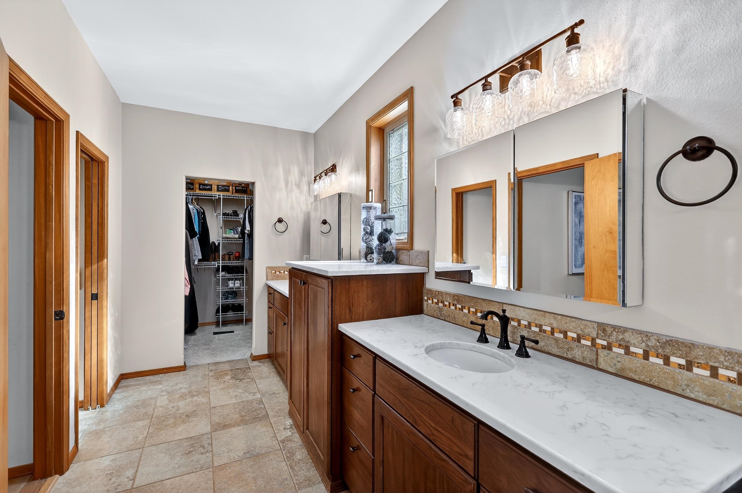 13906 E 39th Ln - Photo 19