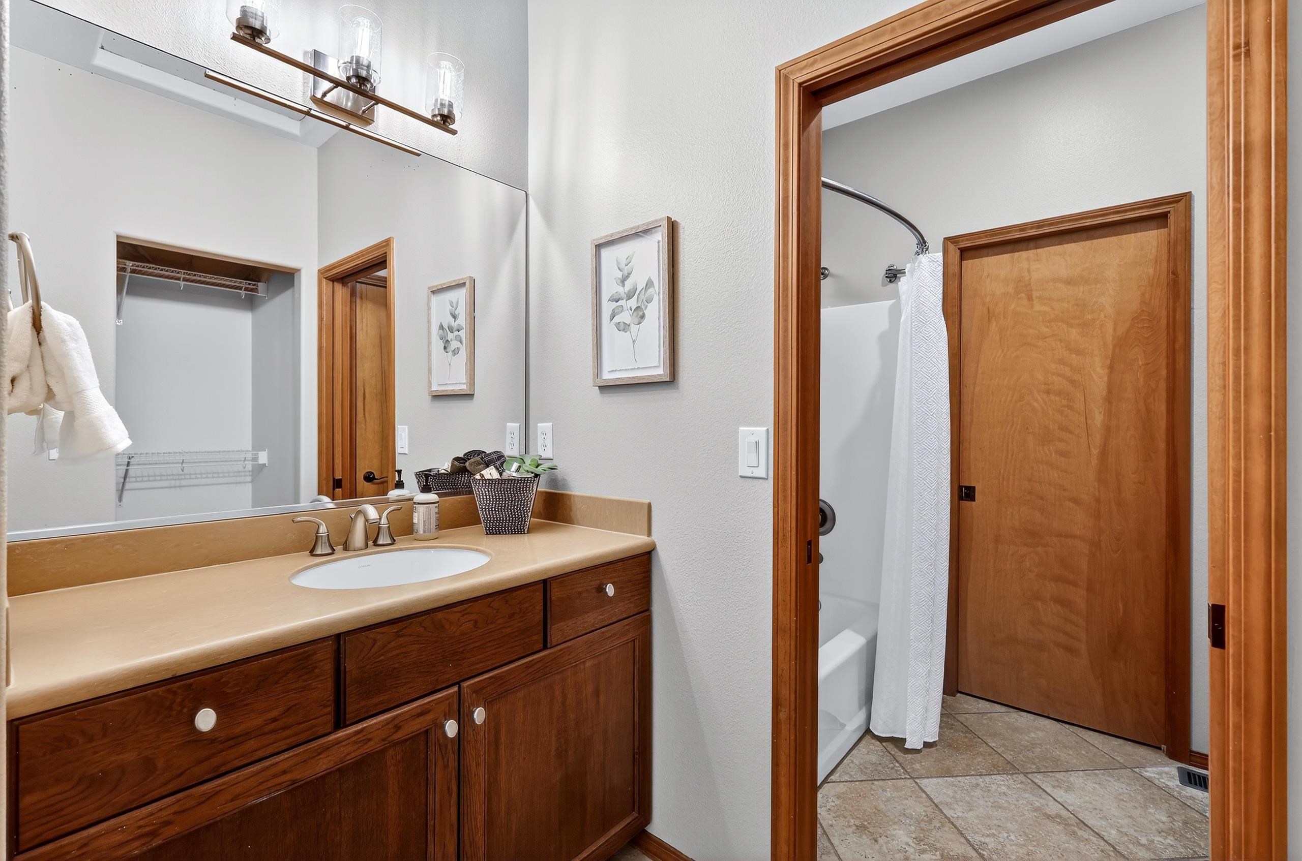 13906 E 39th Ln - Photo 24