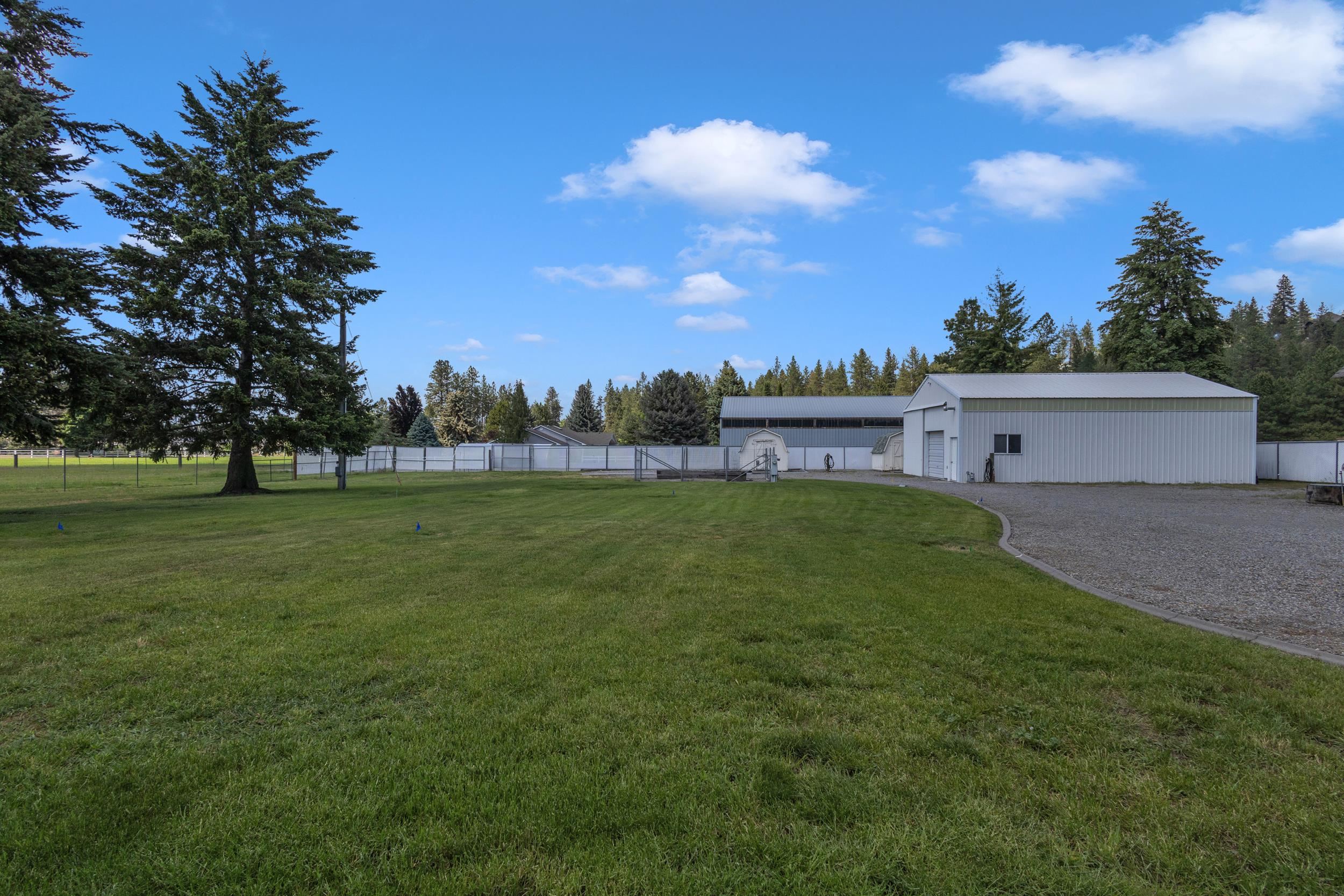 7605 E 18th Ave - Photo 36