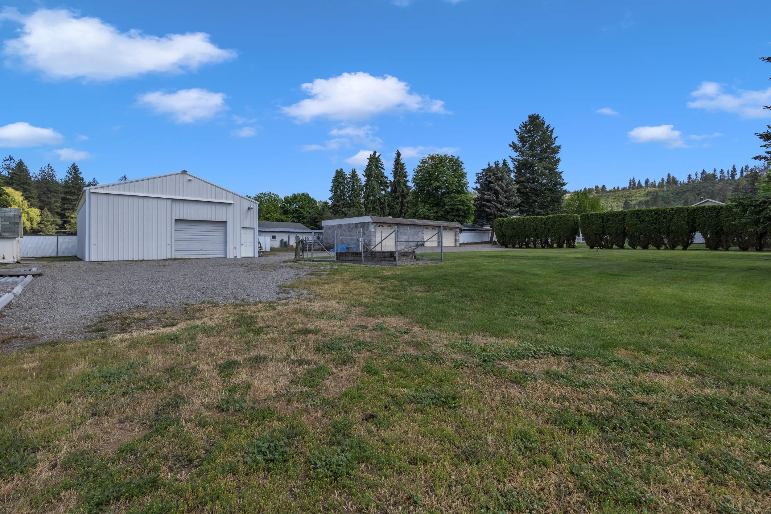 7605 E 18th Ave - Photo 37