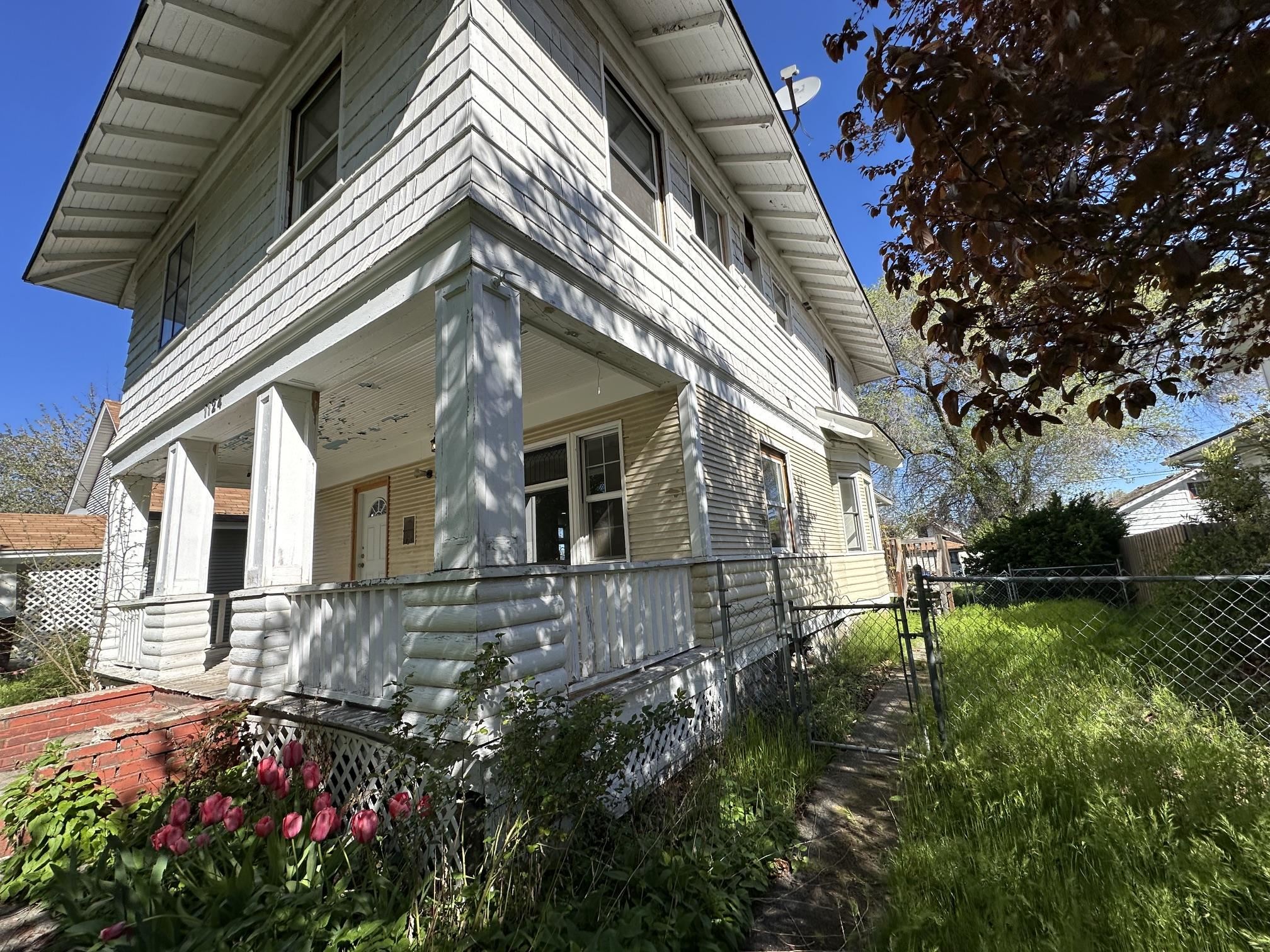 1124 W Mansfield Ave - Photo 2