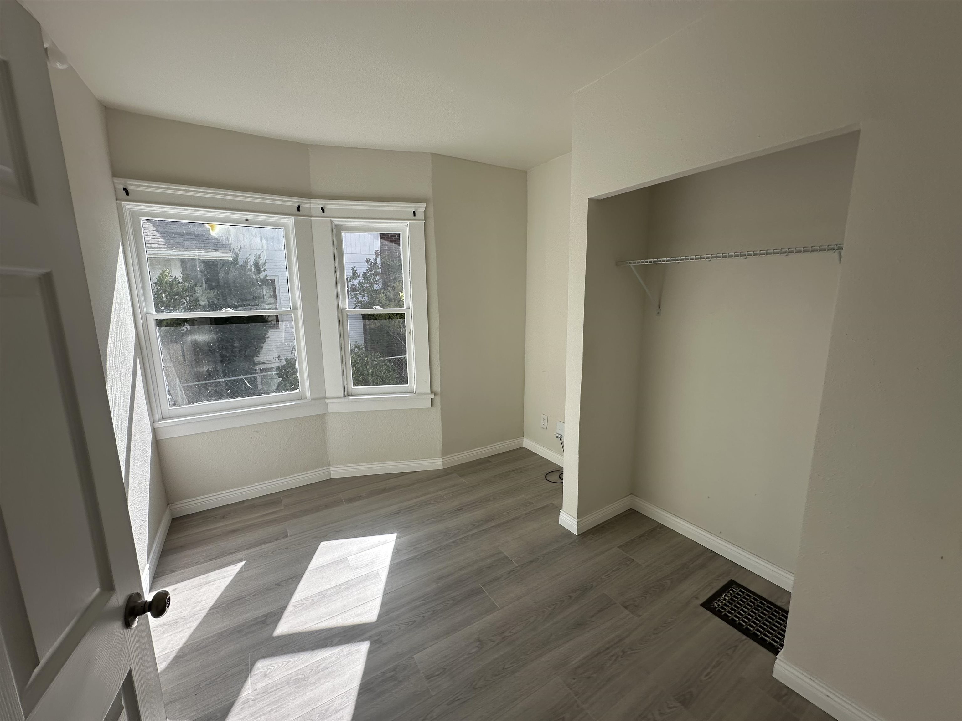 1124 W Mansfield Ave - Photo 7