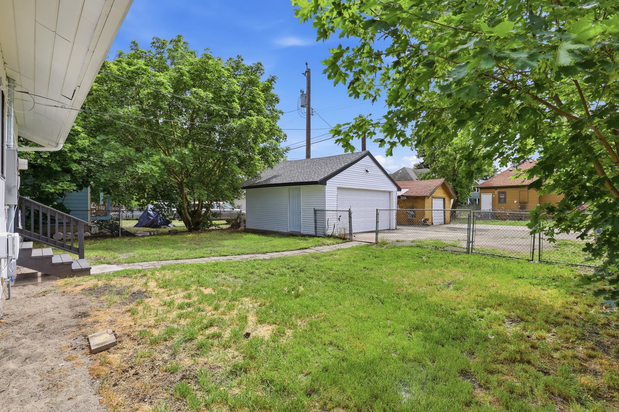 718 E Illinois Ave - Photo 30