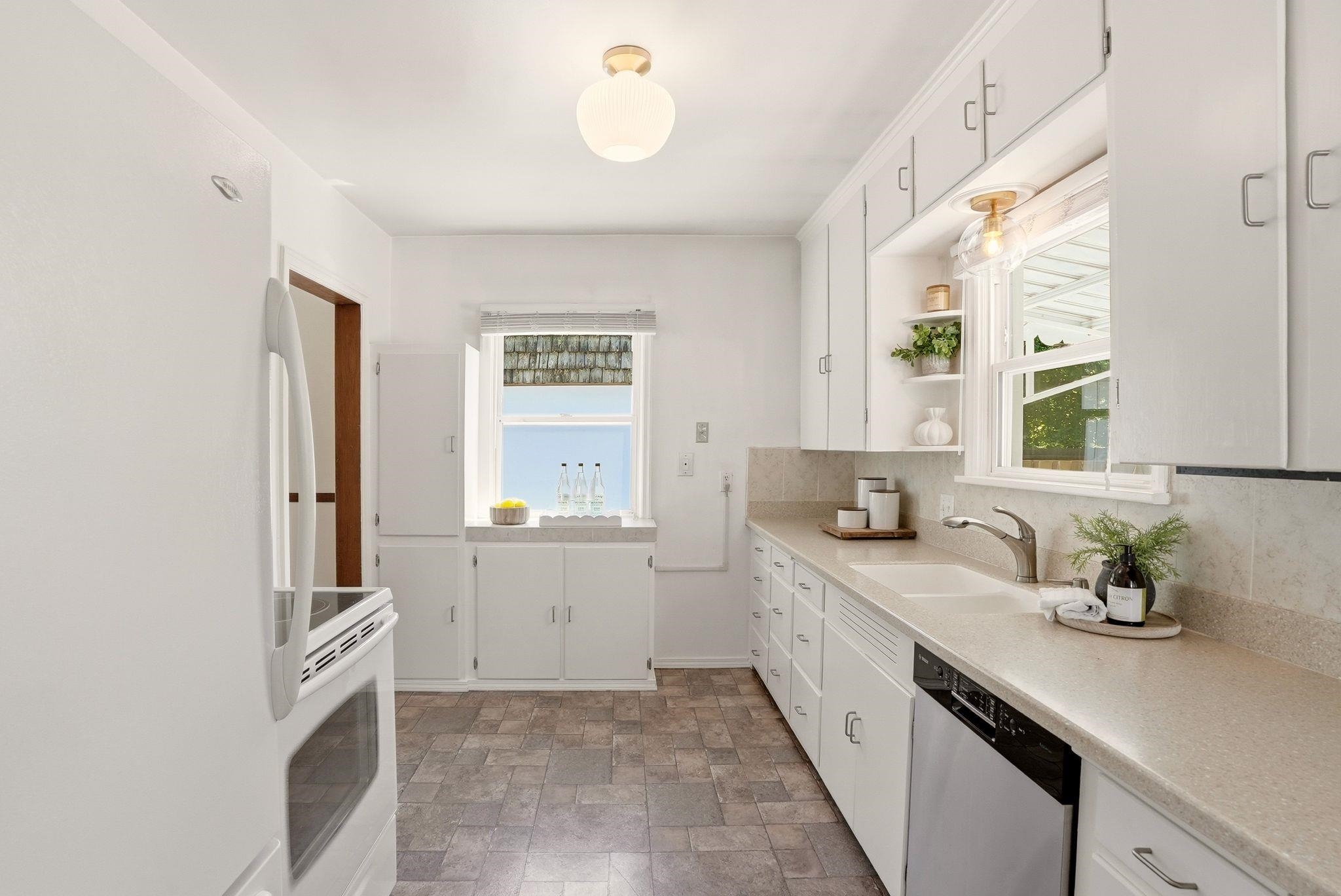 3128 S Manito Blvd - Photo 9