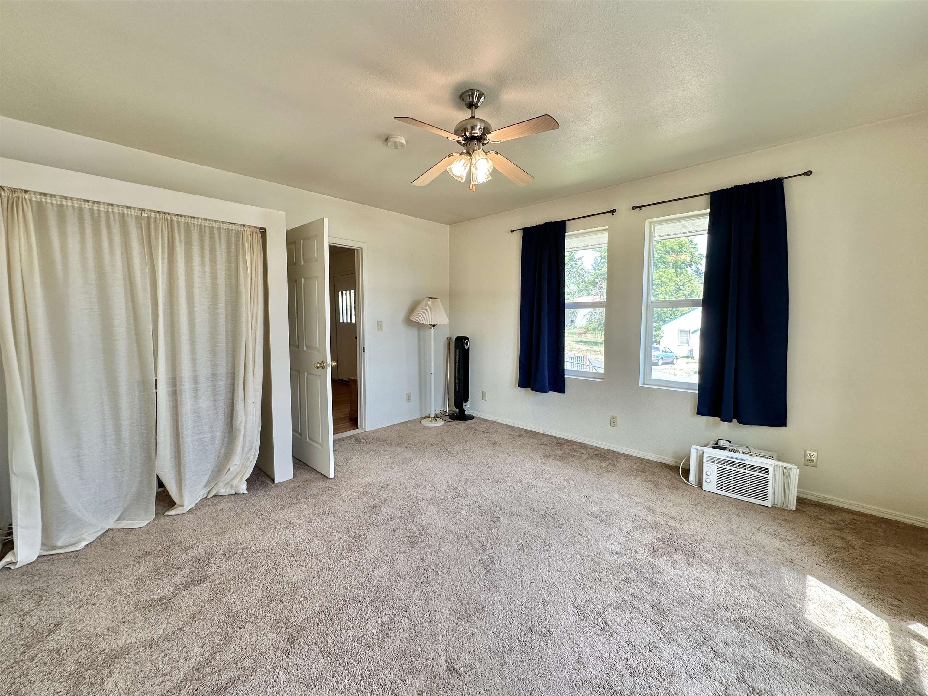 521 N Ramsey St - Photo 9