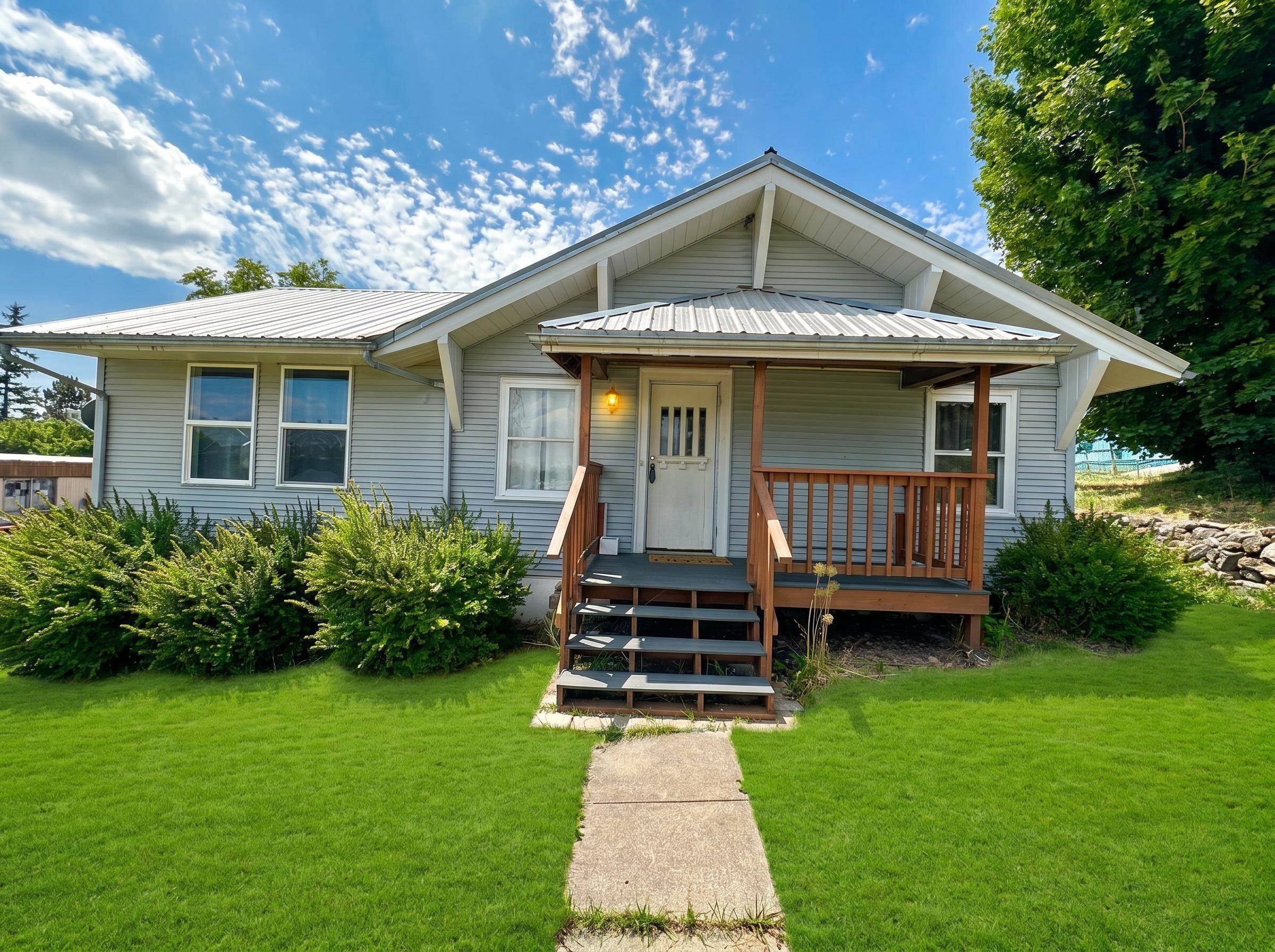 521 N Ramsey St - Photo 2