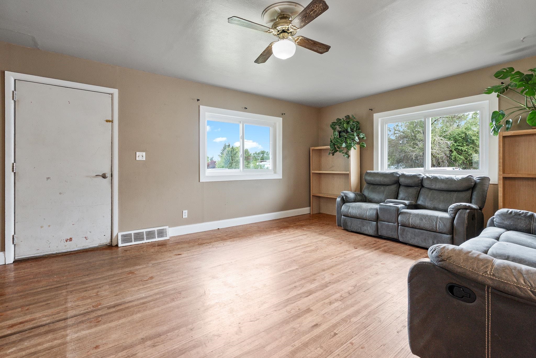 1212 N BESSIE Rd - Photo 9