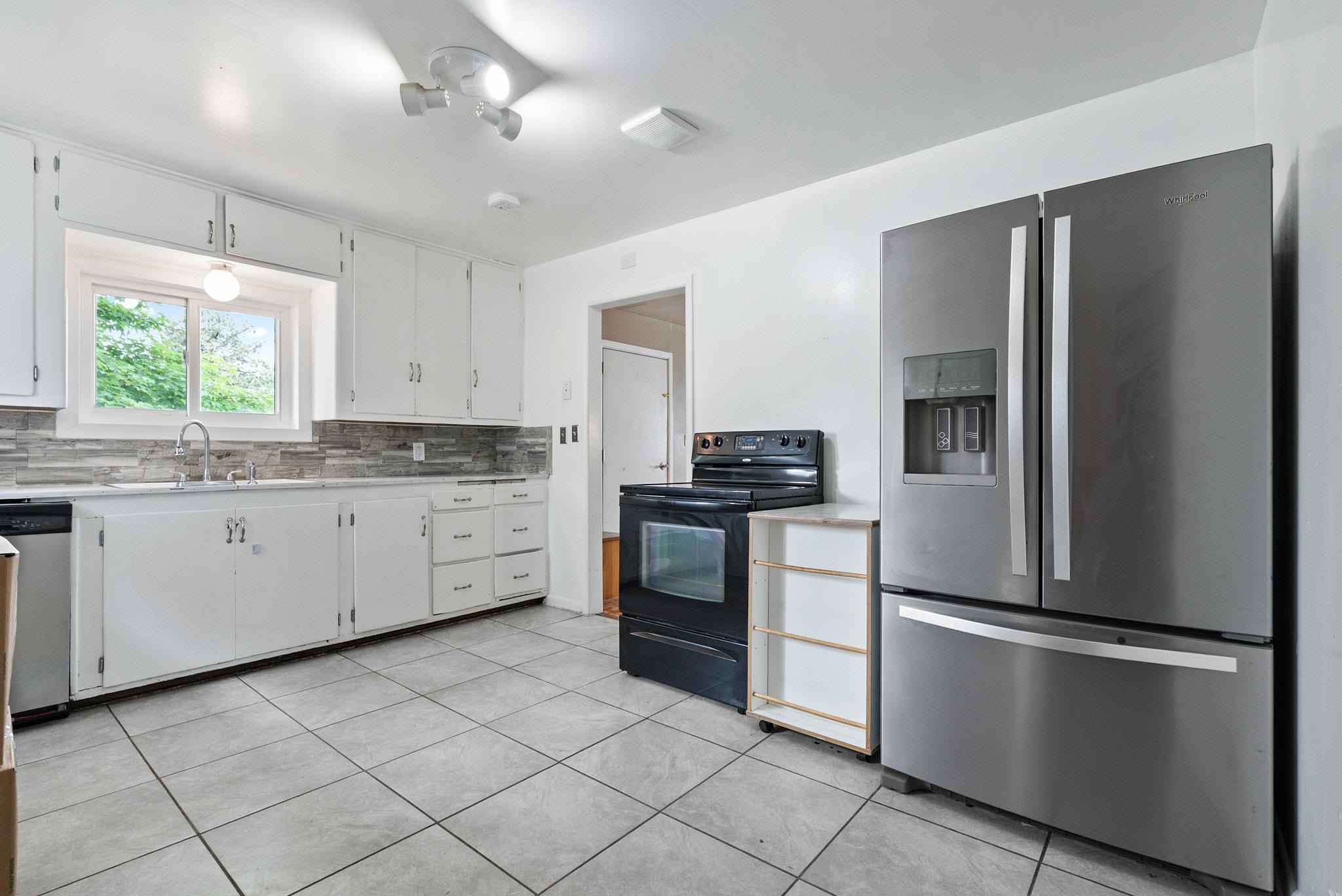 1212 N BESSIE Rd - Photo 18