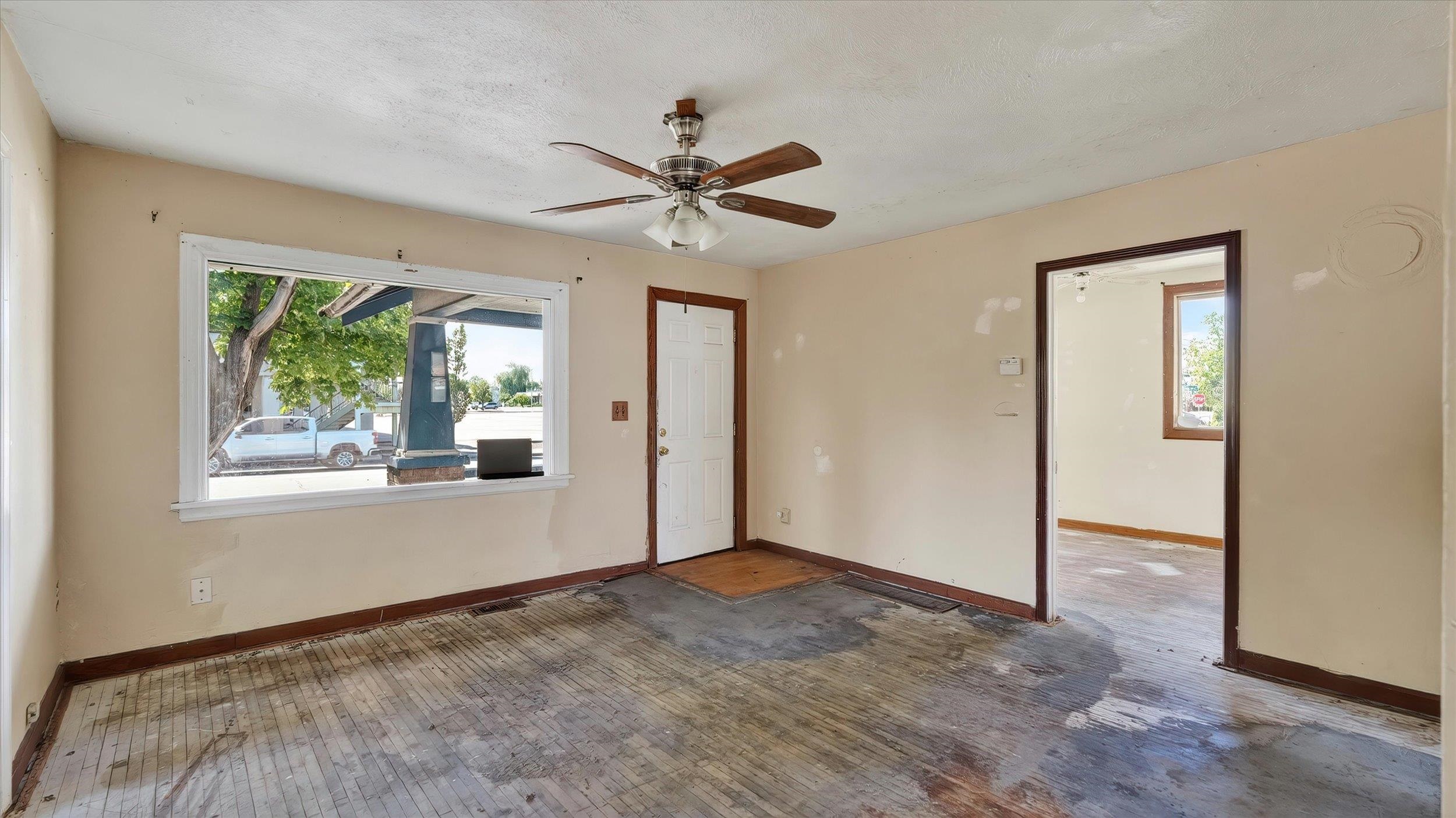 5016 N Lidgerwood St - Photo 8