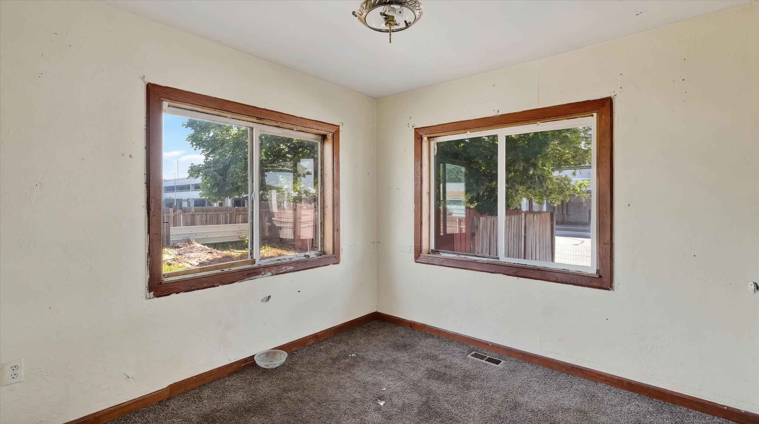 5016 N Lidgerwood St - Photo 34