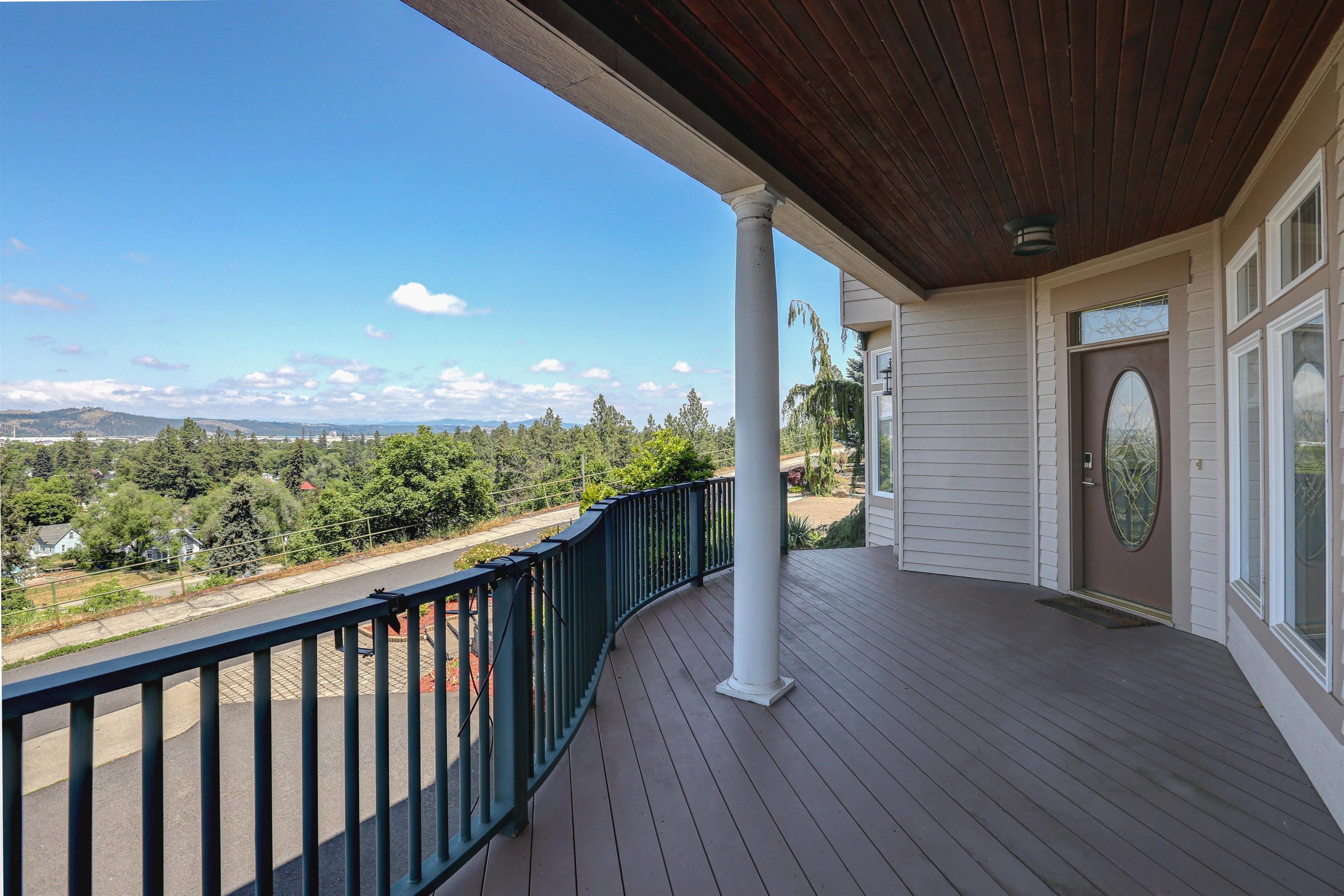 2424 E 9th Ave - Photo 5