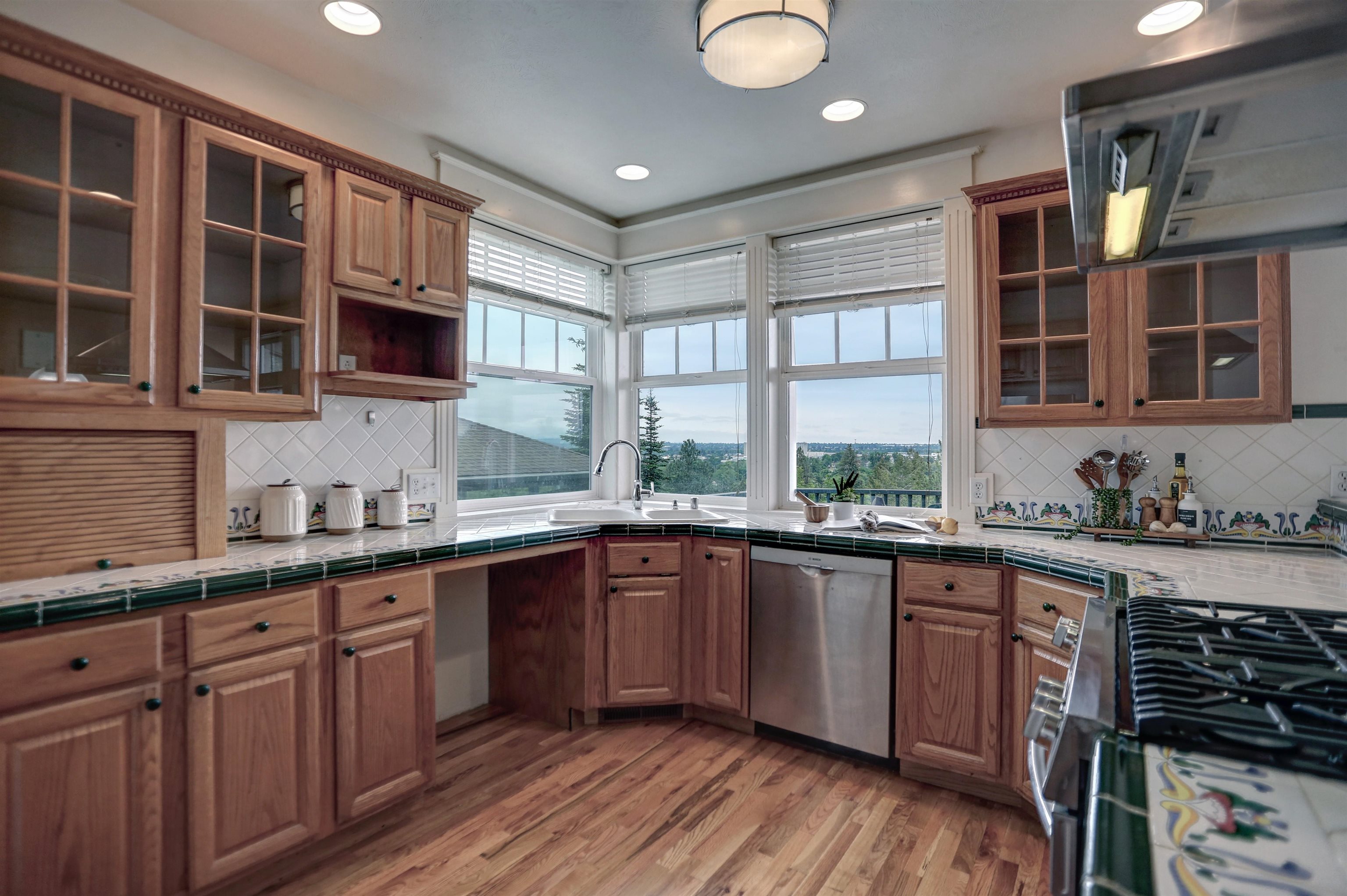 2424 E 9th Ave - Photo 15