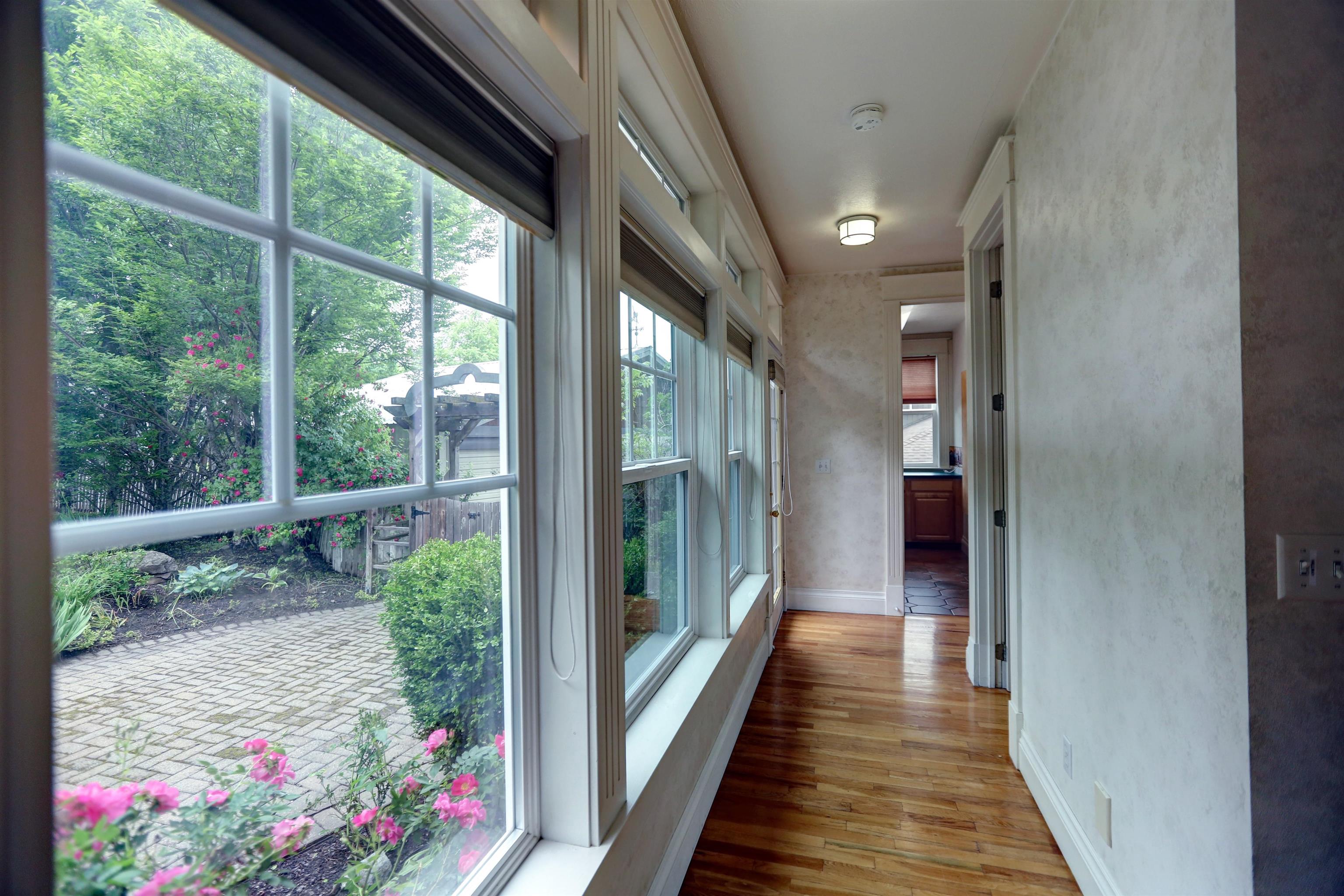 2424 E 9th Ave - Photo 23