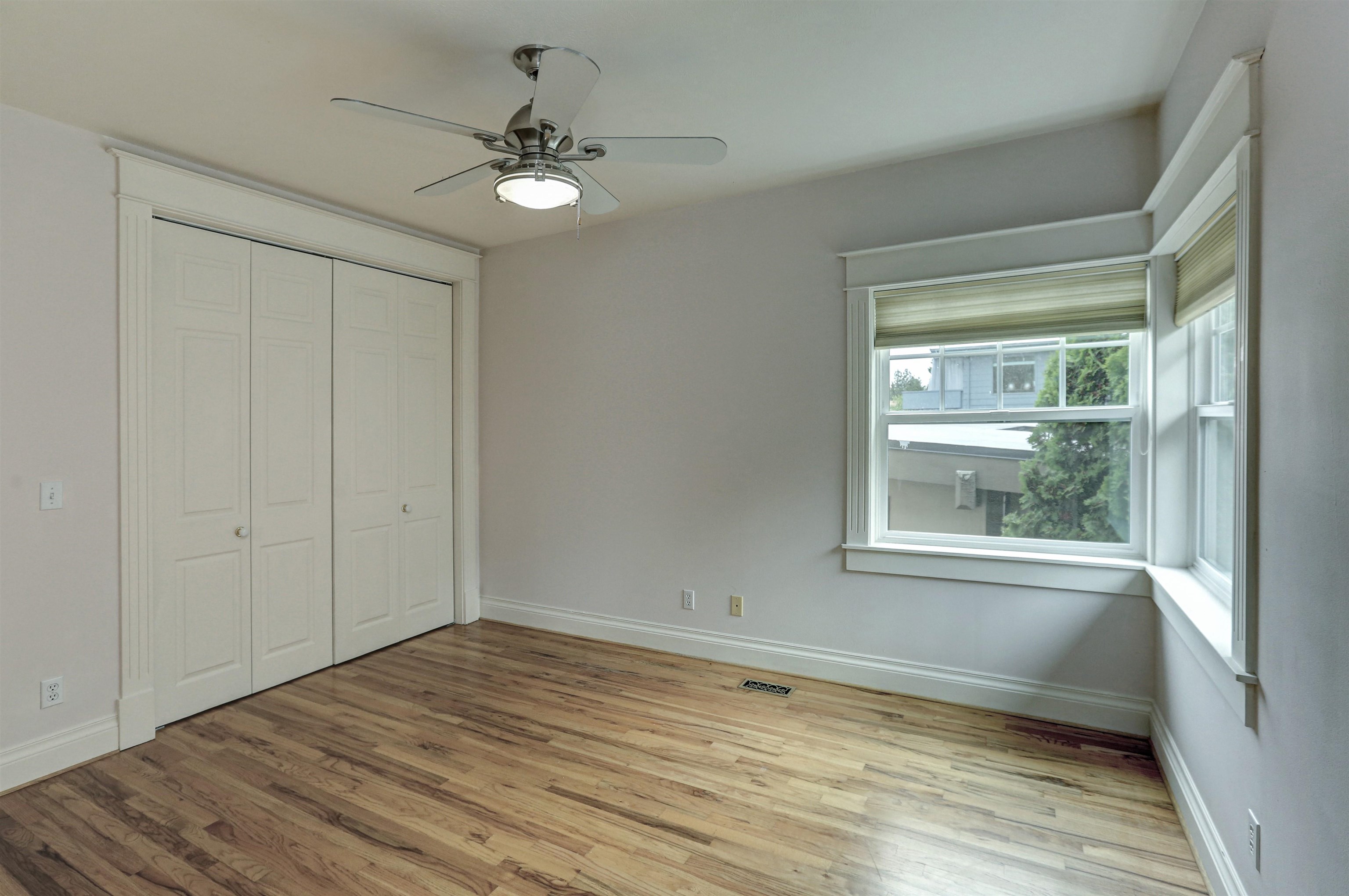 2424 E 9th Ave - Photo 24