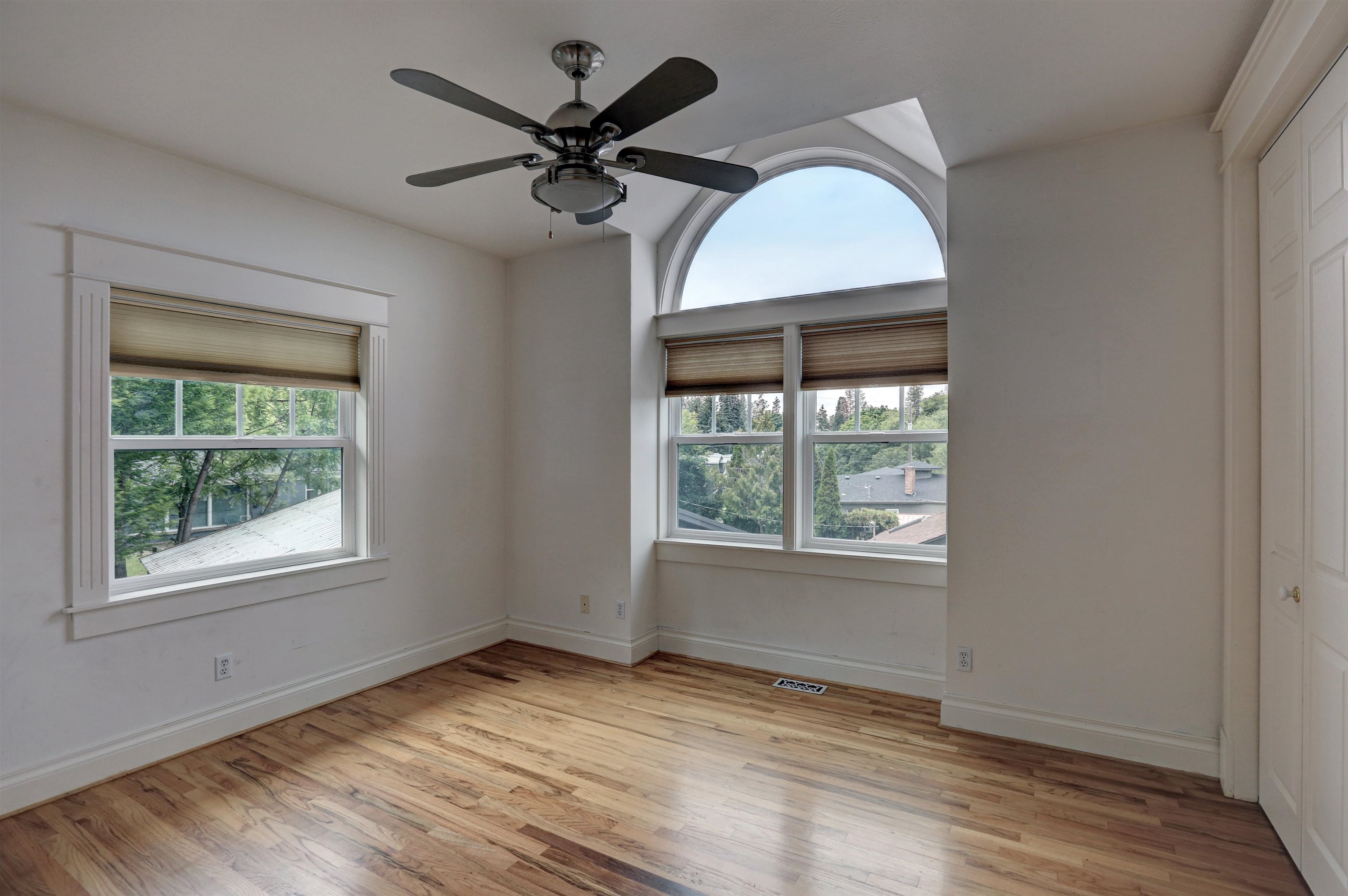 2424 E 9th Ave - Photo 28