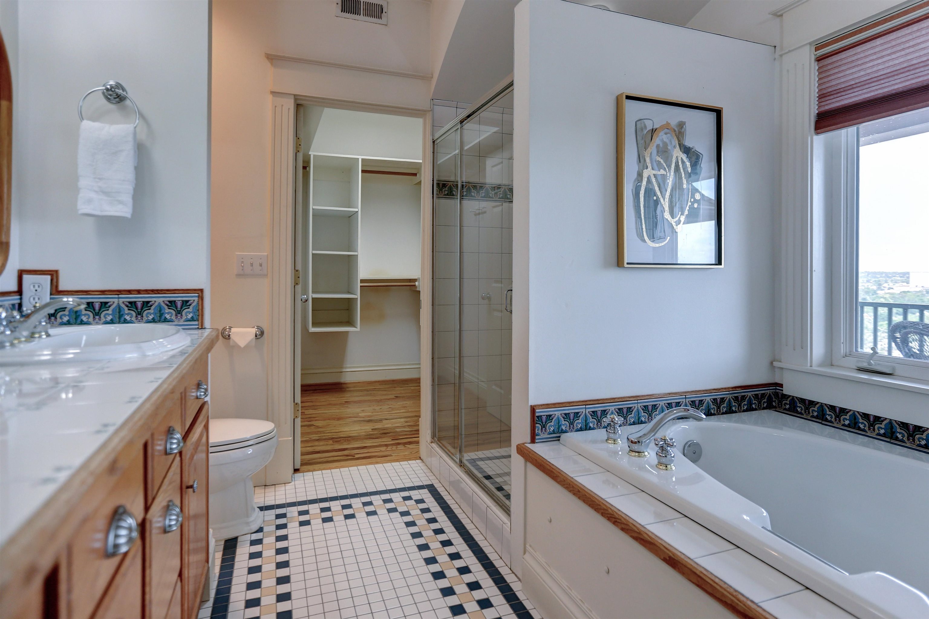 2424 E 9th Ave - Photo 32