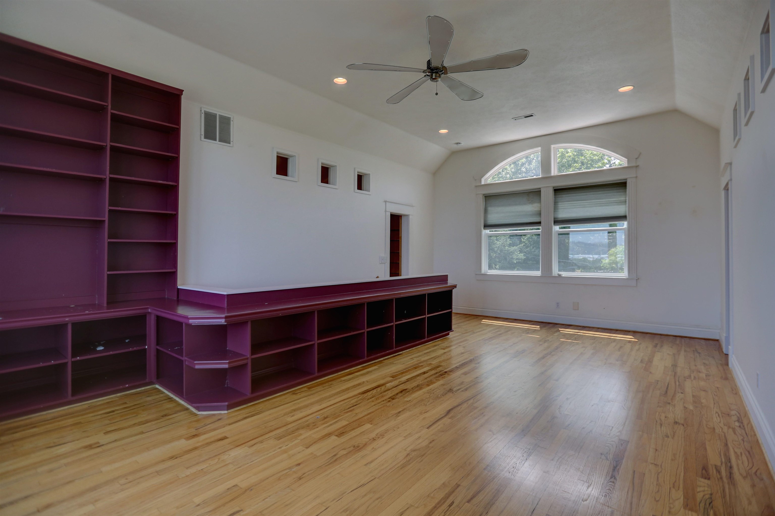 2424 E 9th Ave - Photo 41