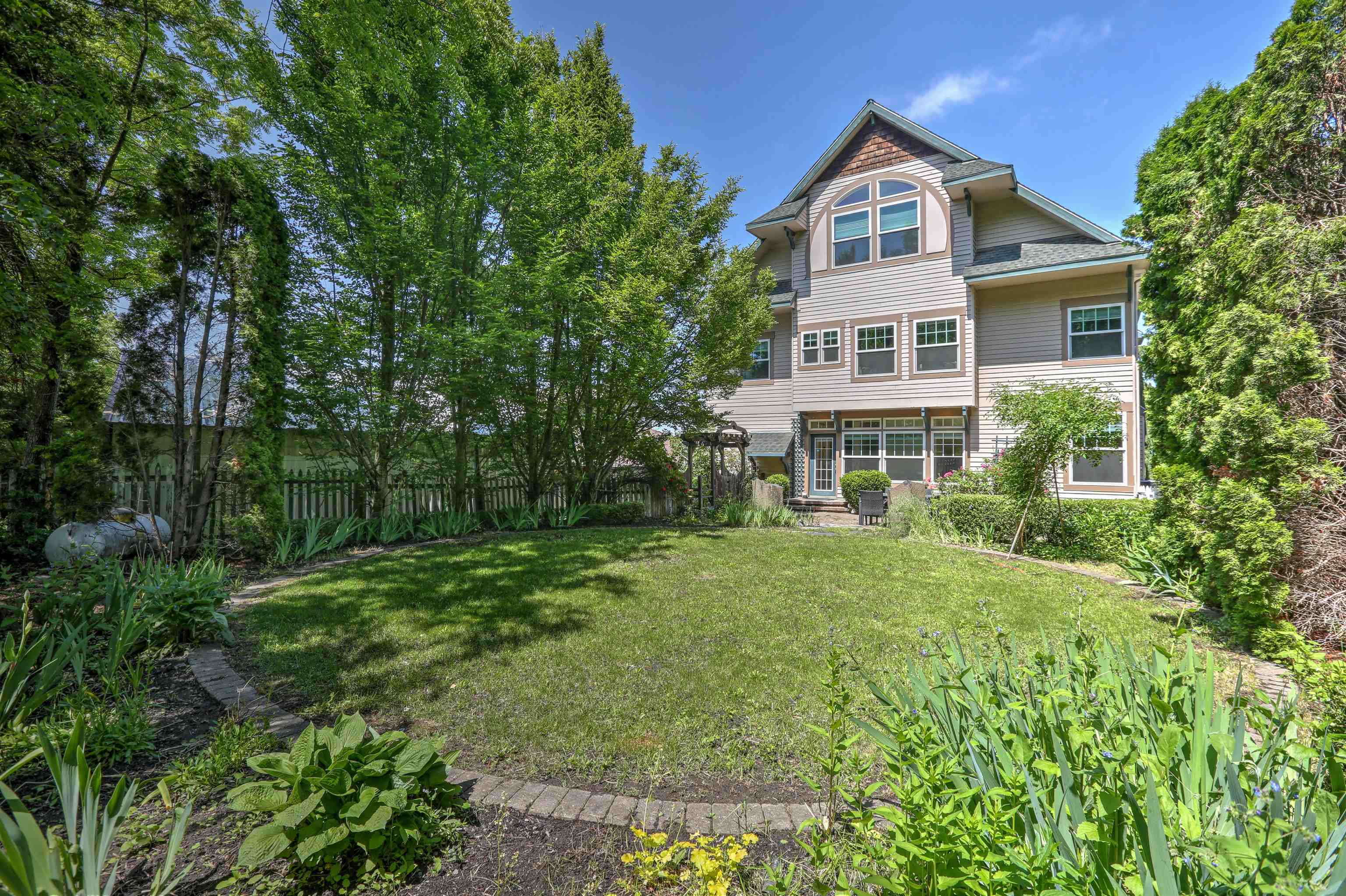 2424 E 9th Ave - Photo 44