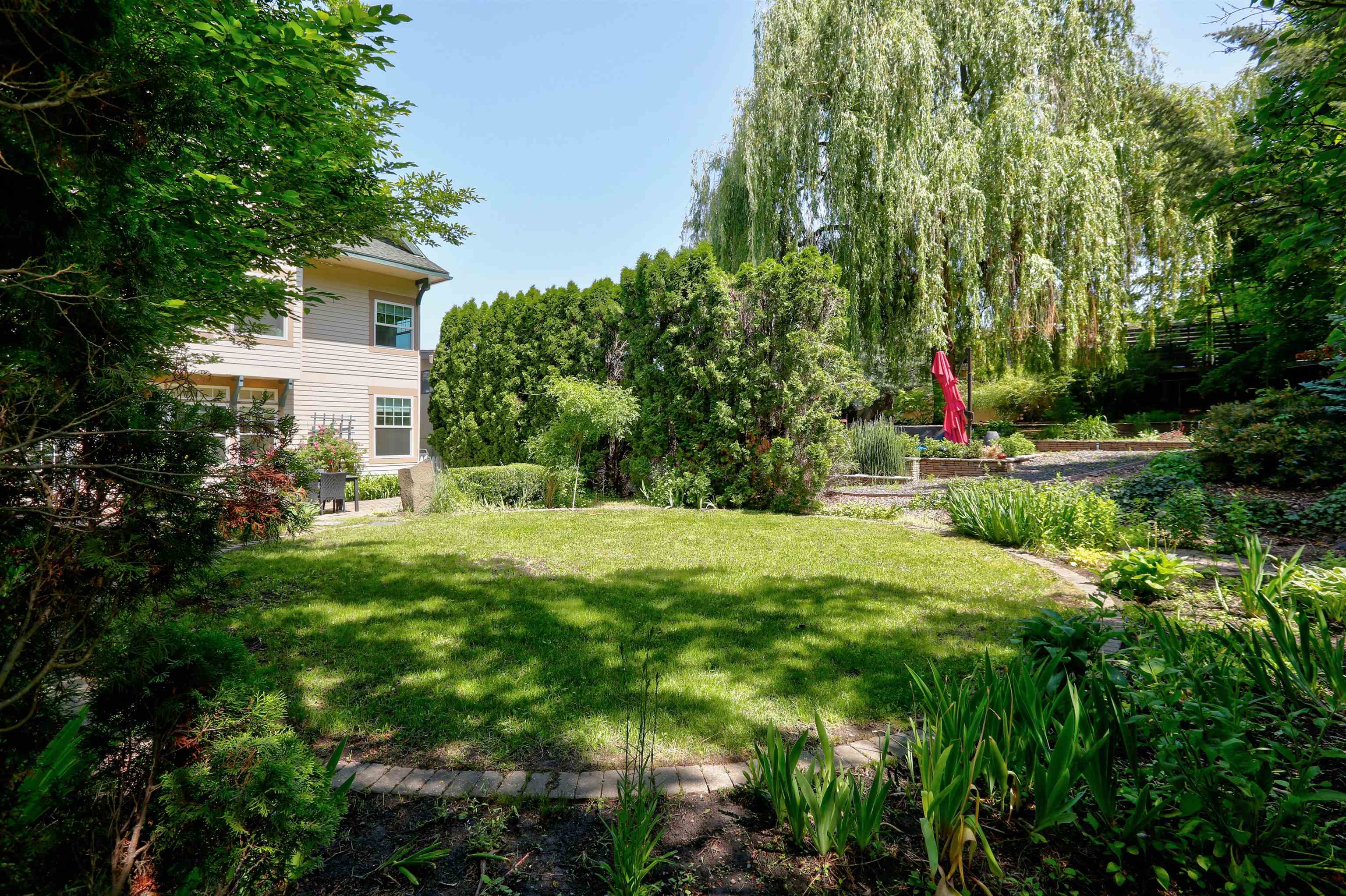 2424 E 9th Ave - Photo 48