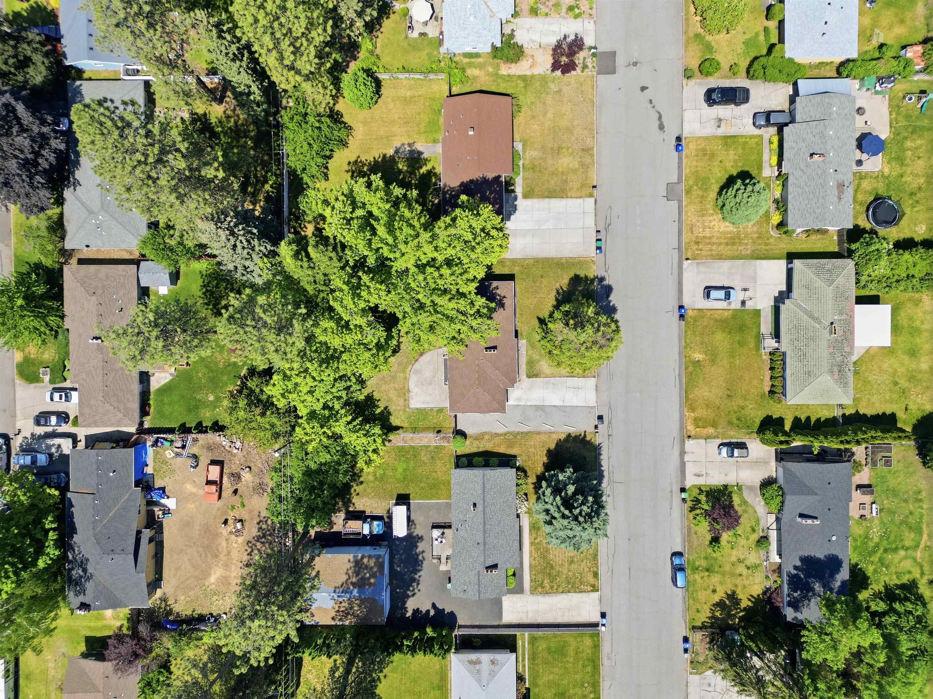 9415 N ATLANTIC St - Photo 3