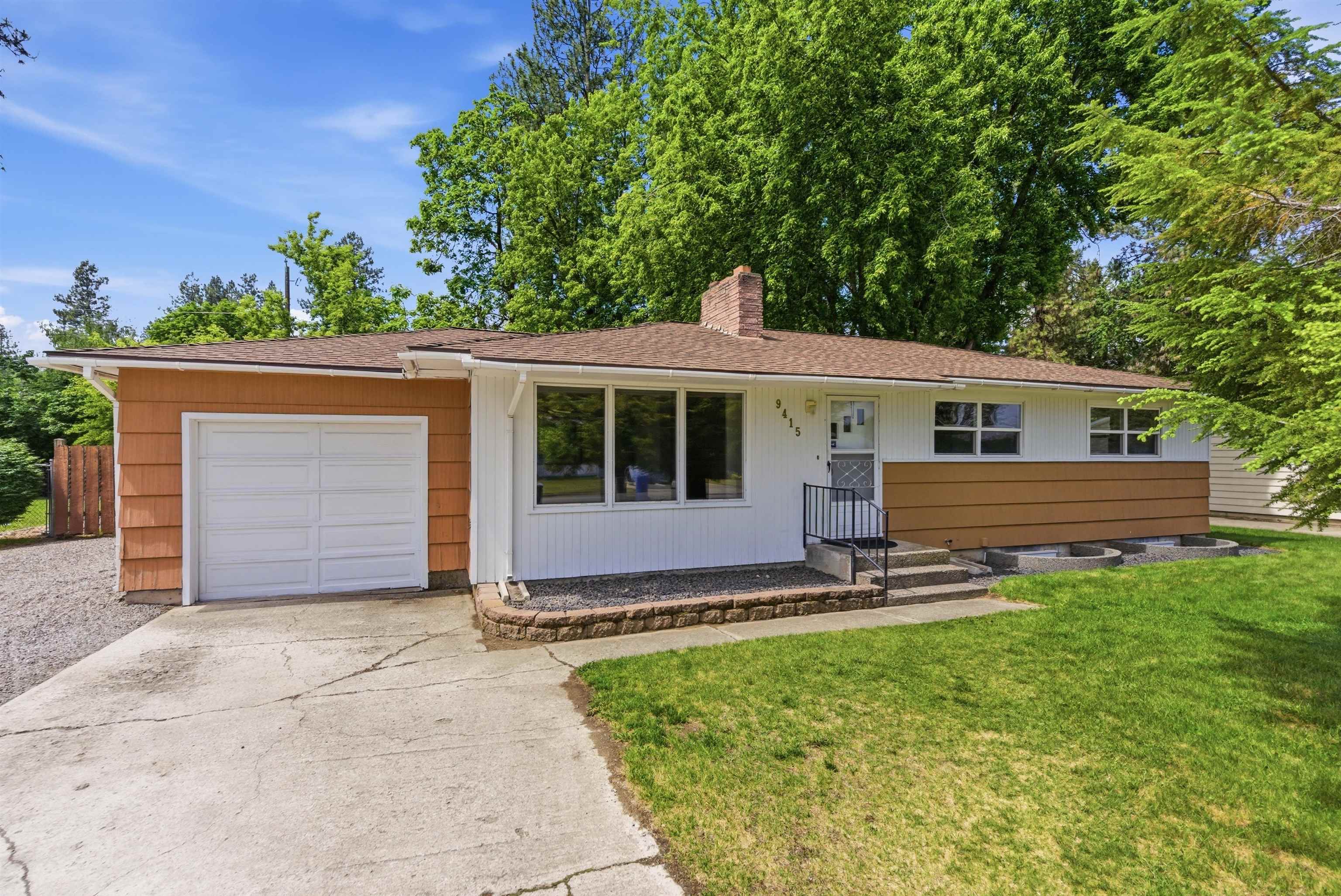 9415 N ATLANTIC St - Photo 1