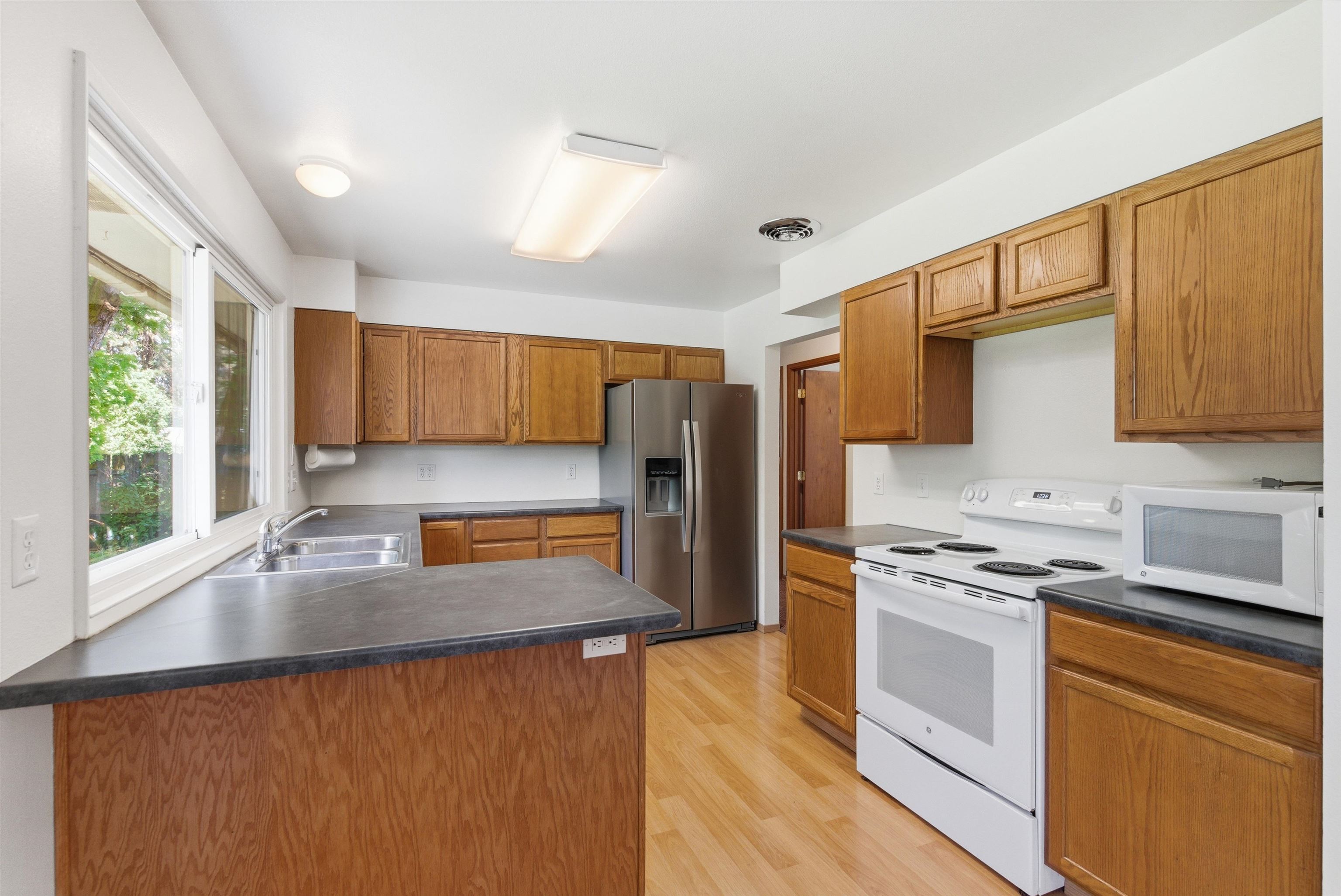 9415 N ATLANTIC St - Photo 9