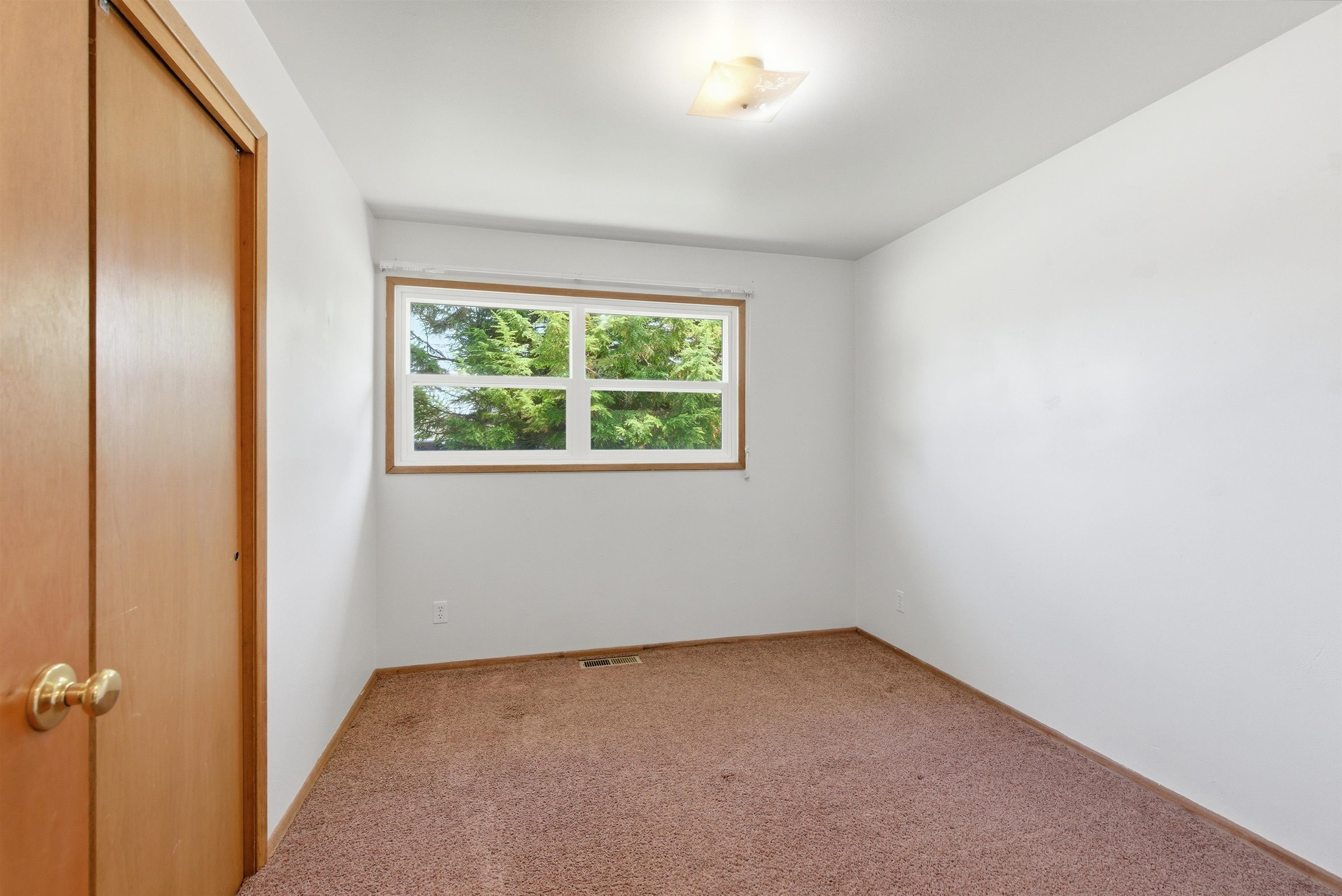 9415 N ATLANTIC St - Photo 15