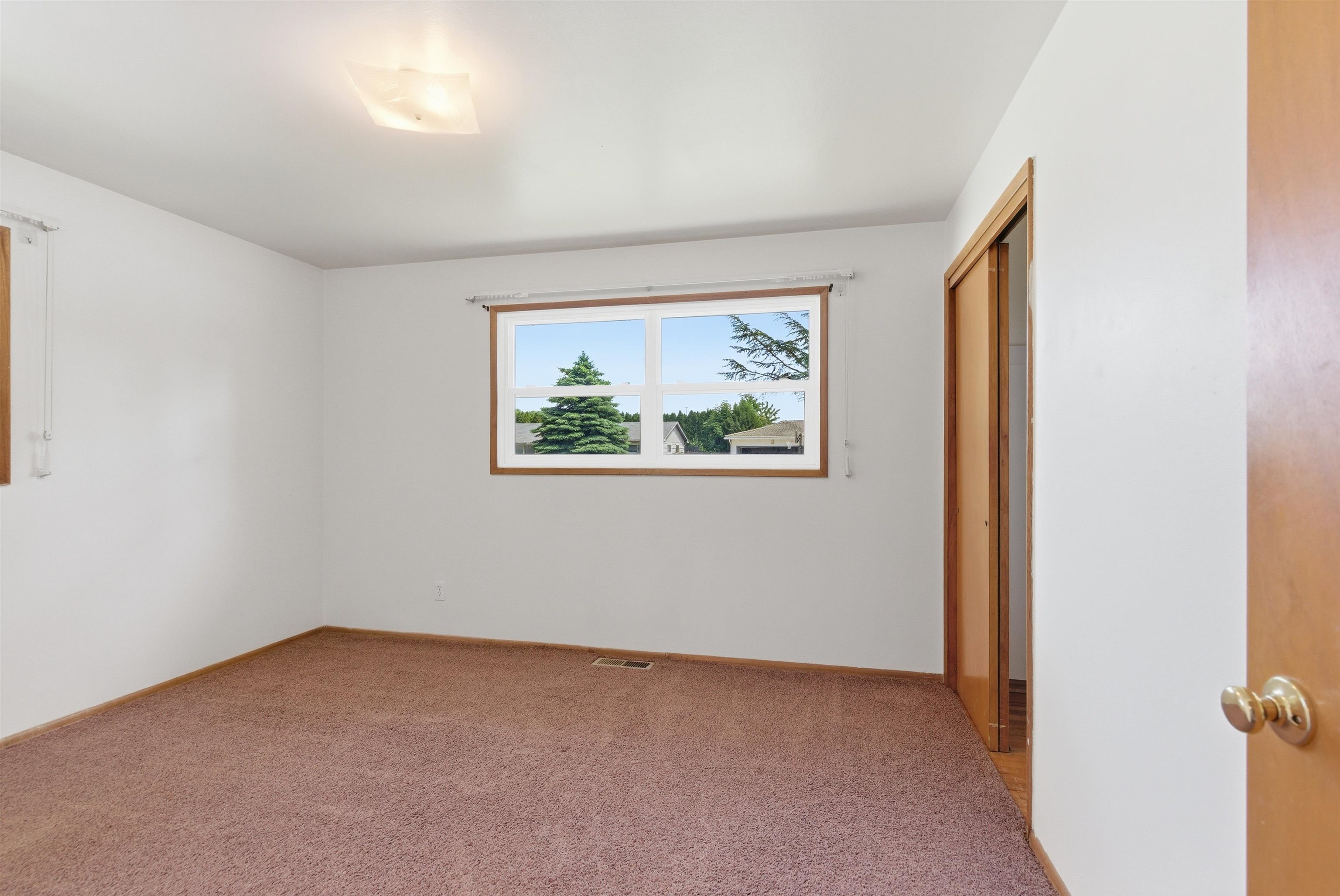 9415 N ATLANTIC St - Photo 19