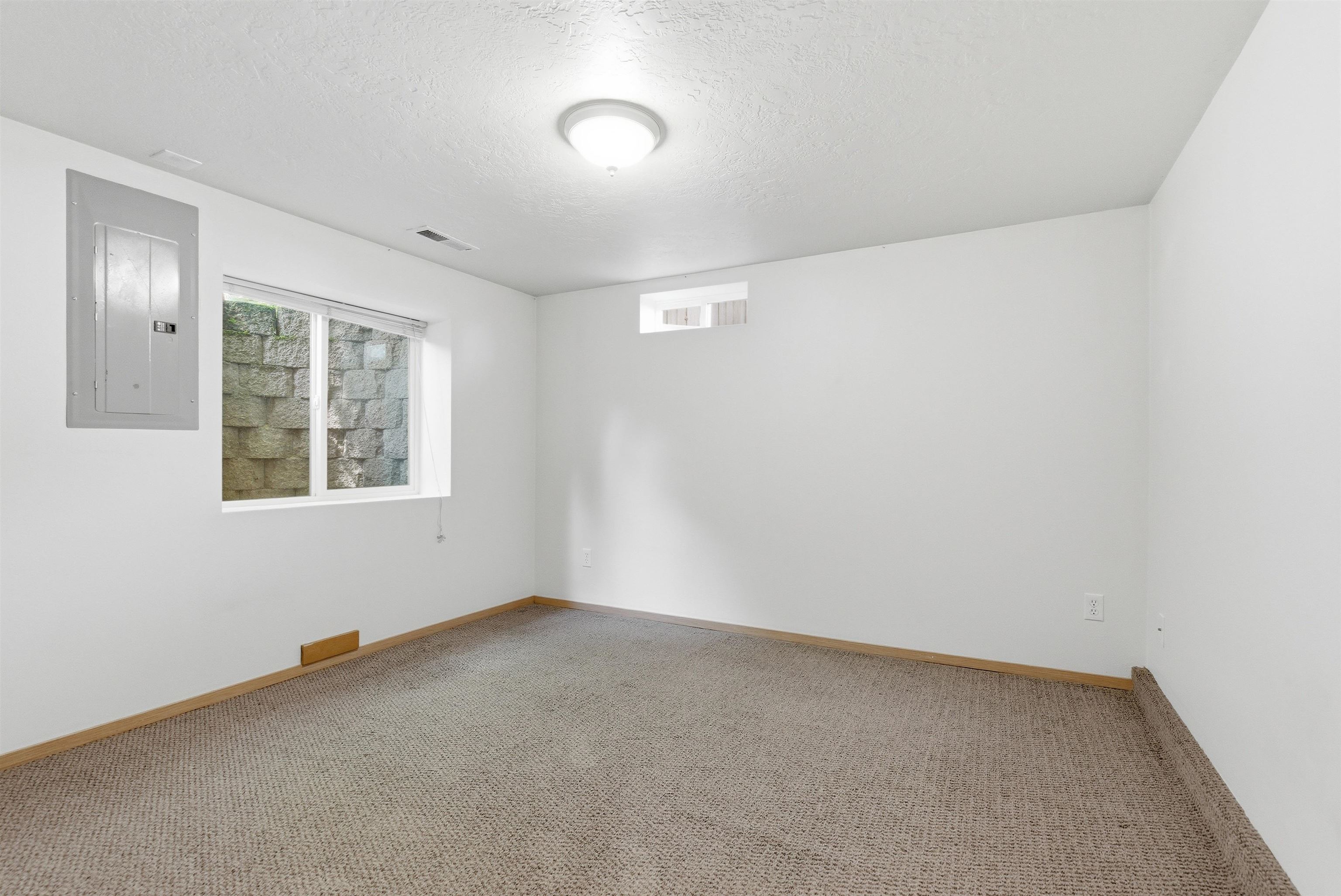 9415 N ATLANTIC St - Photo 29